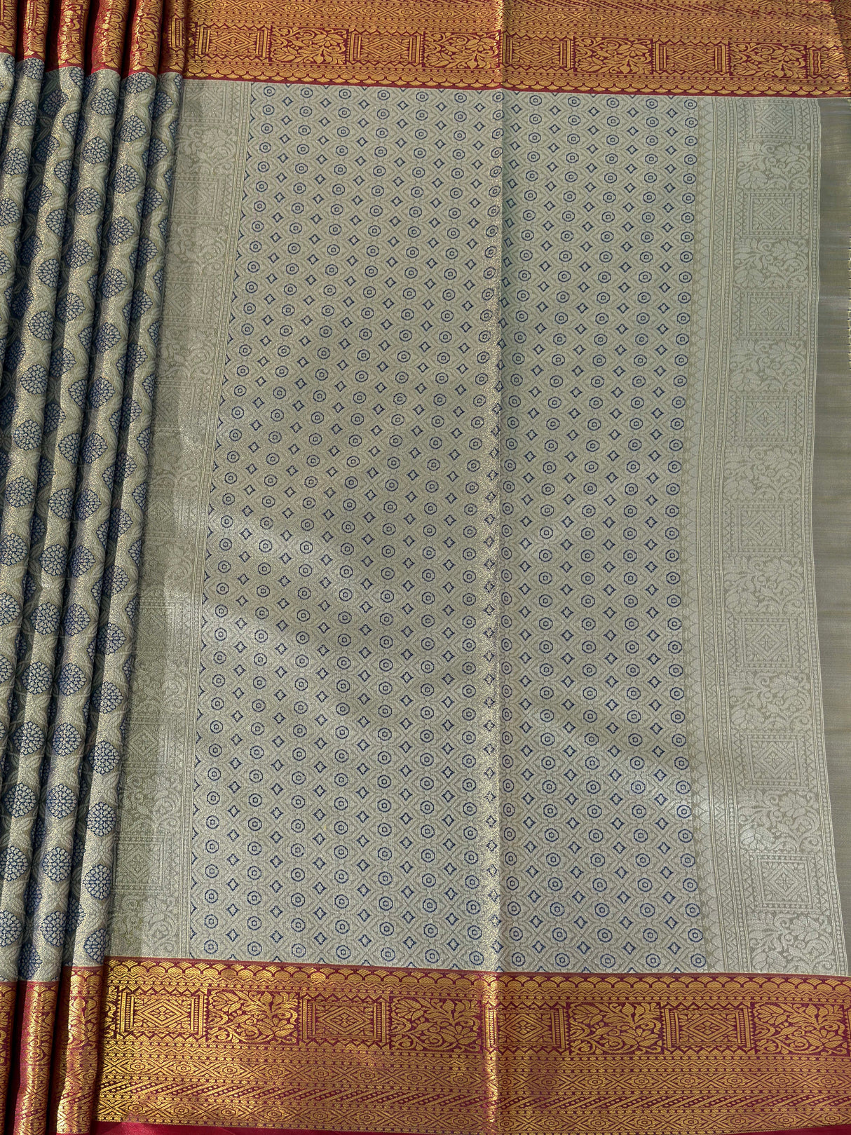 MIMOSA Women's Woven Design Kanjivaram Style Art Silk Saree with Blouse Piece - Navy Blue (SA00002734NVFREE)