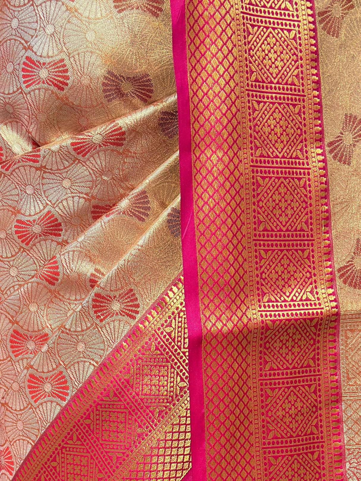 MIMOSA Women's Woven Design Kanjivaram Style Art Silk Saree with Blouse Piece - Maroon (SA00002804MRFREE)