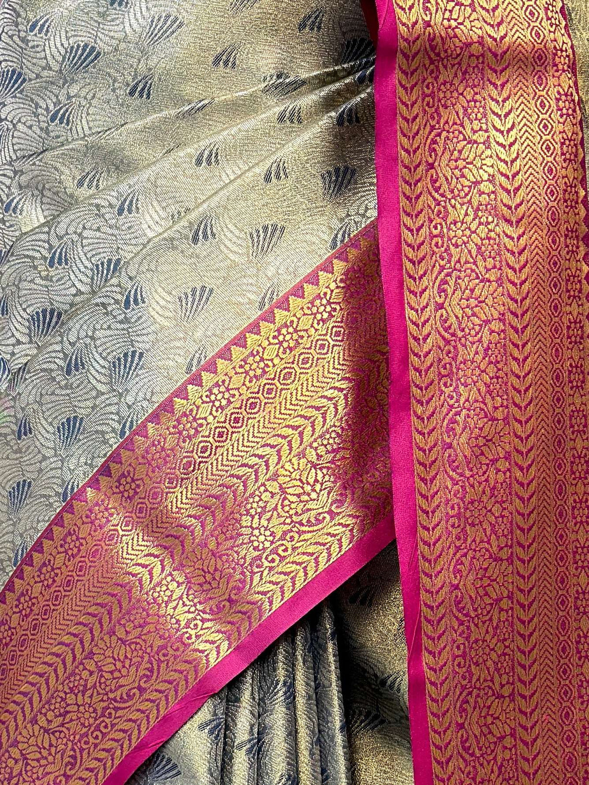 MIMOSA Women's Woven Design Kanjivaram Style Art Silk Saree with Blouse Piece - Navy Blue (SA00002866NVFREE)