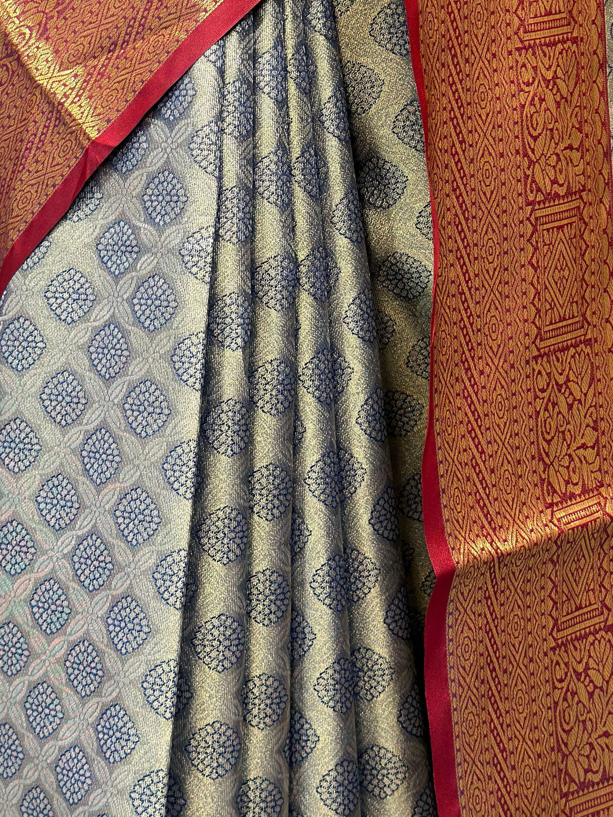 MIMOSA Women's Woven Design Kanjivaram Style Art Silk Saree with Blouse Piece - Navy Blue (SA00002734NVFREE)