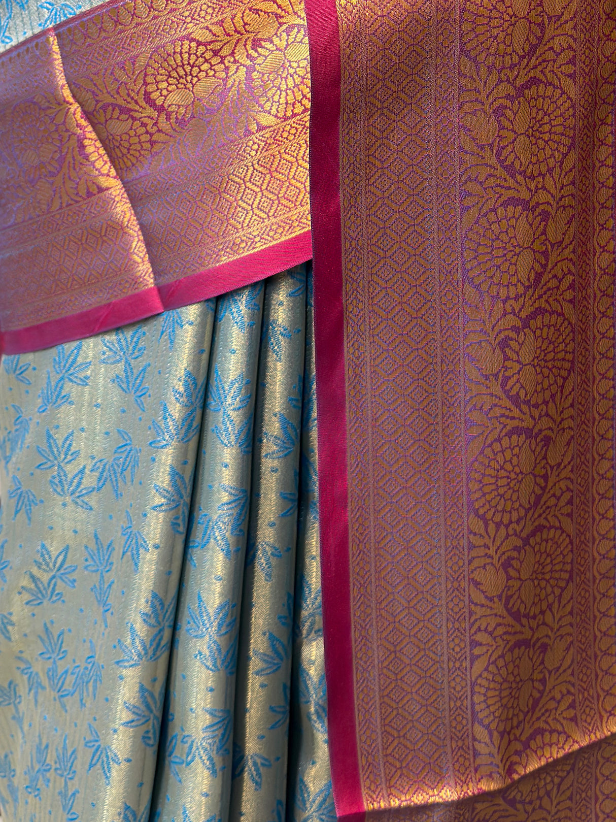 MIMOSA Women's Woven Design Kanjivaram Style Art Silk Saree with Blouse Piece - Ananda (SA00002477ANFREE)