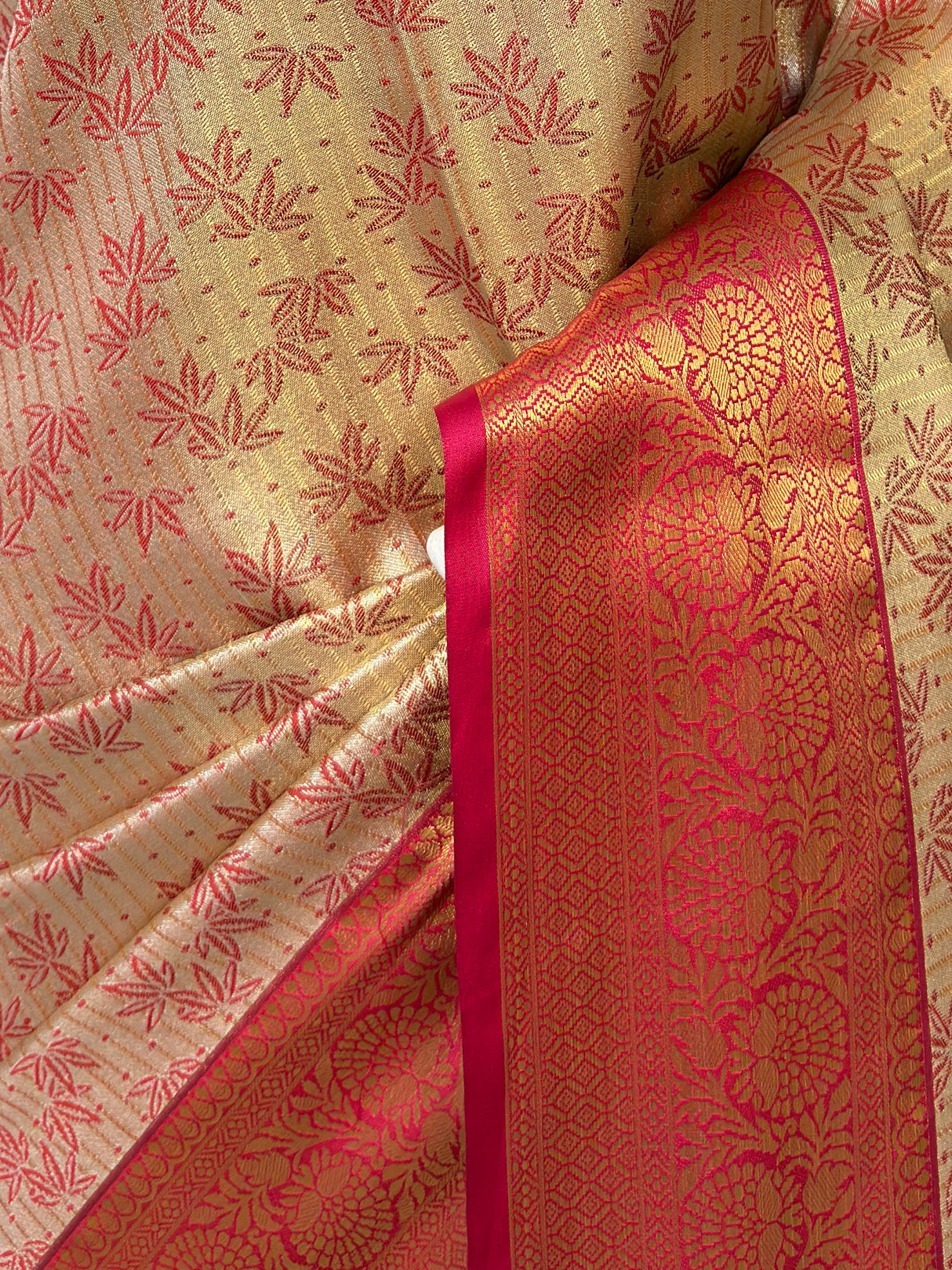 MIMOSA Women's Woven Design Kanjivaram Style Art Silk Saree with Blouse Piece - Maroon (SA00002477MRFREE)