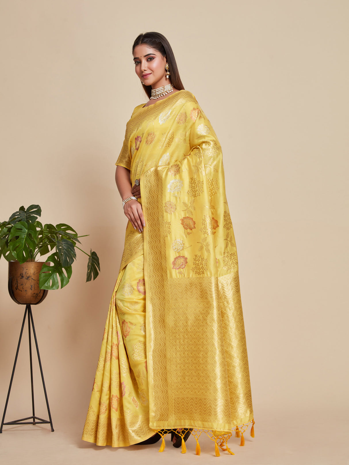 Mimosa Women's Woven Design Kanjivaram Art Silk Saree With Blouse Piece : SA00001058GD