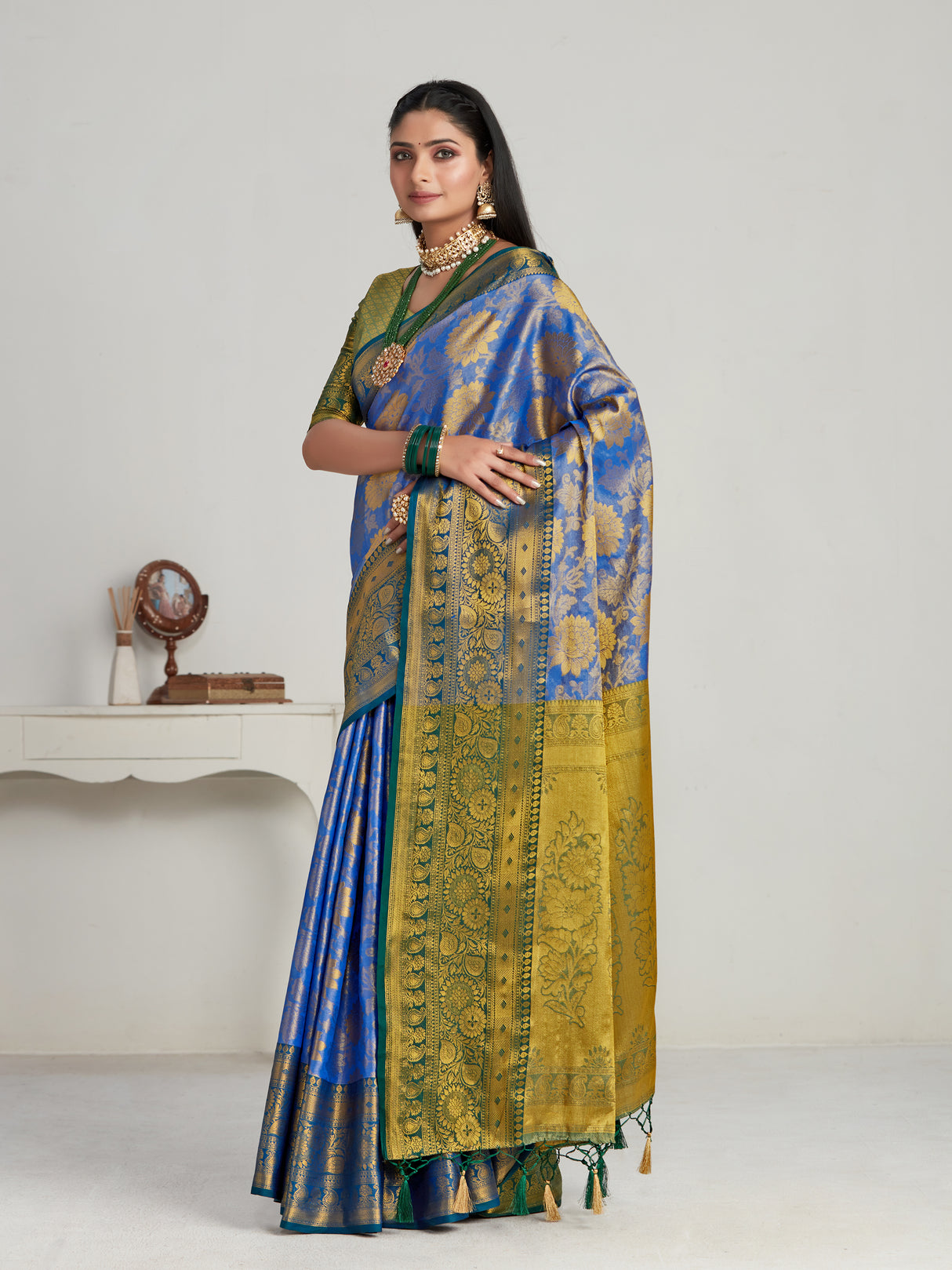 Mimosa Women's Woven Design Kanjivaram Art Silk Saree With Blouse Piece : SA00001128RB