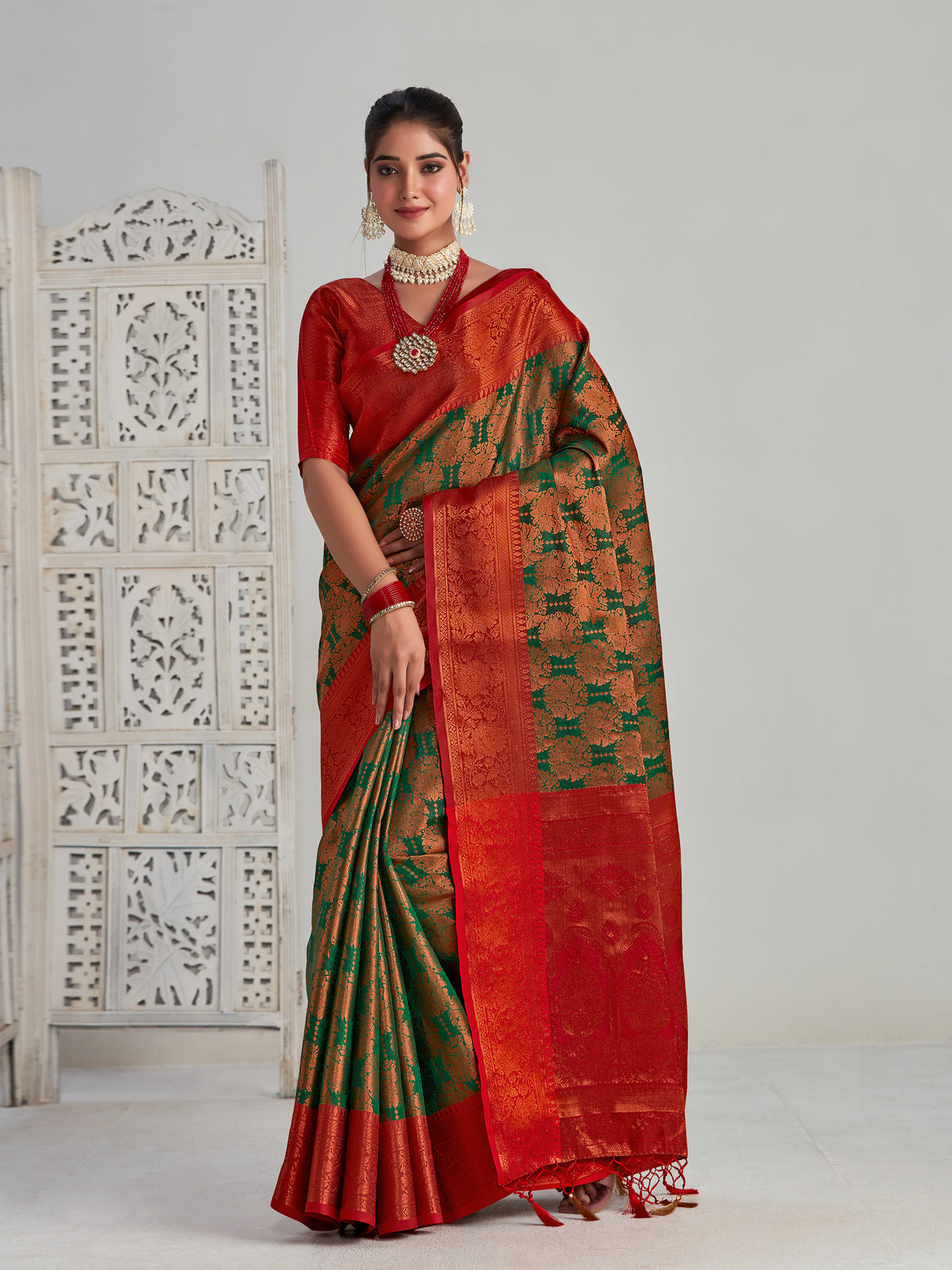 Mimosa Women's Woven Design Kanjivaram Art Silk Saree With Blouse Piece : SA00001129GRN
