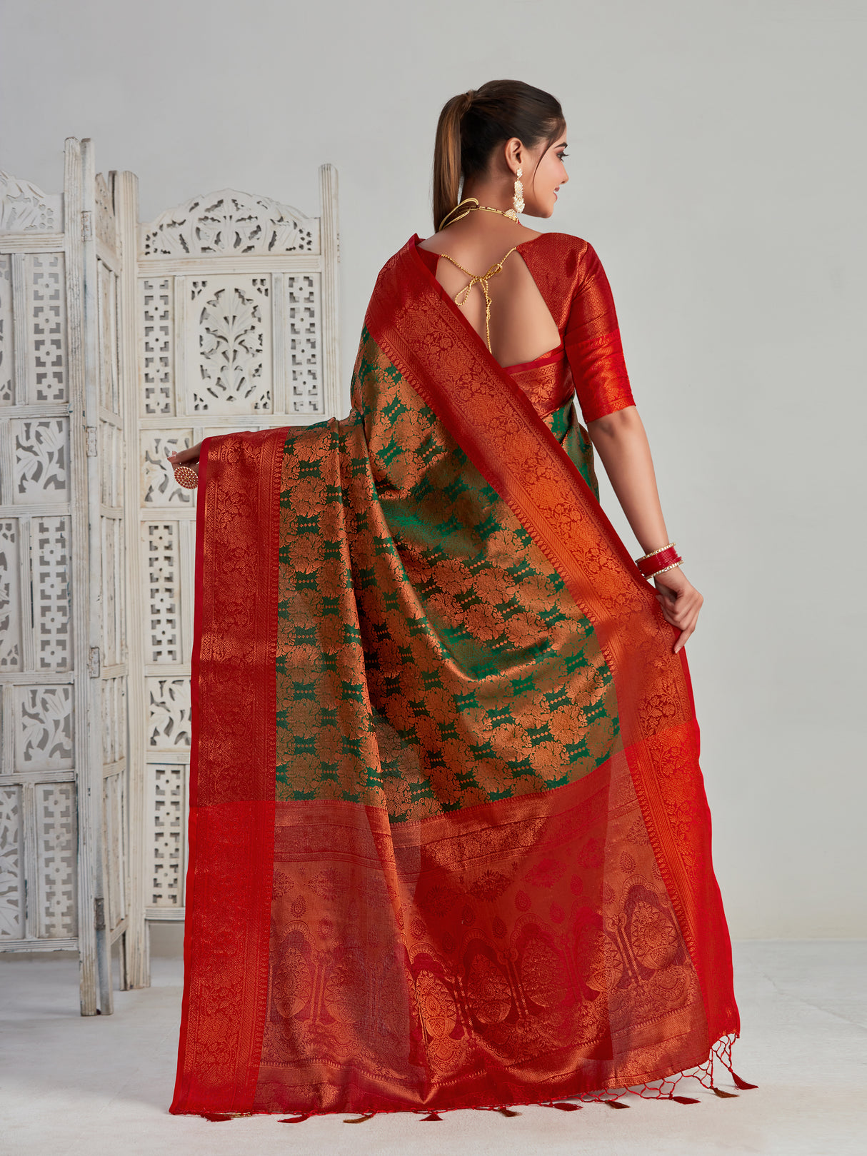 Mimosa Women's Woven Design Kanjivaram Art Silk Saree With Blouse Piece : SA00001129GRN