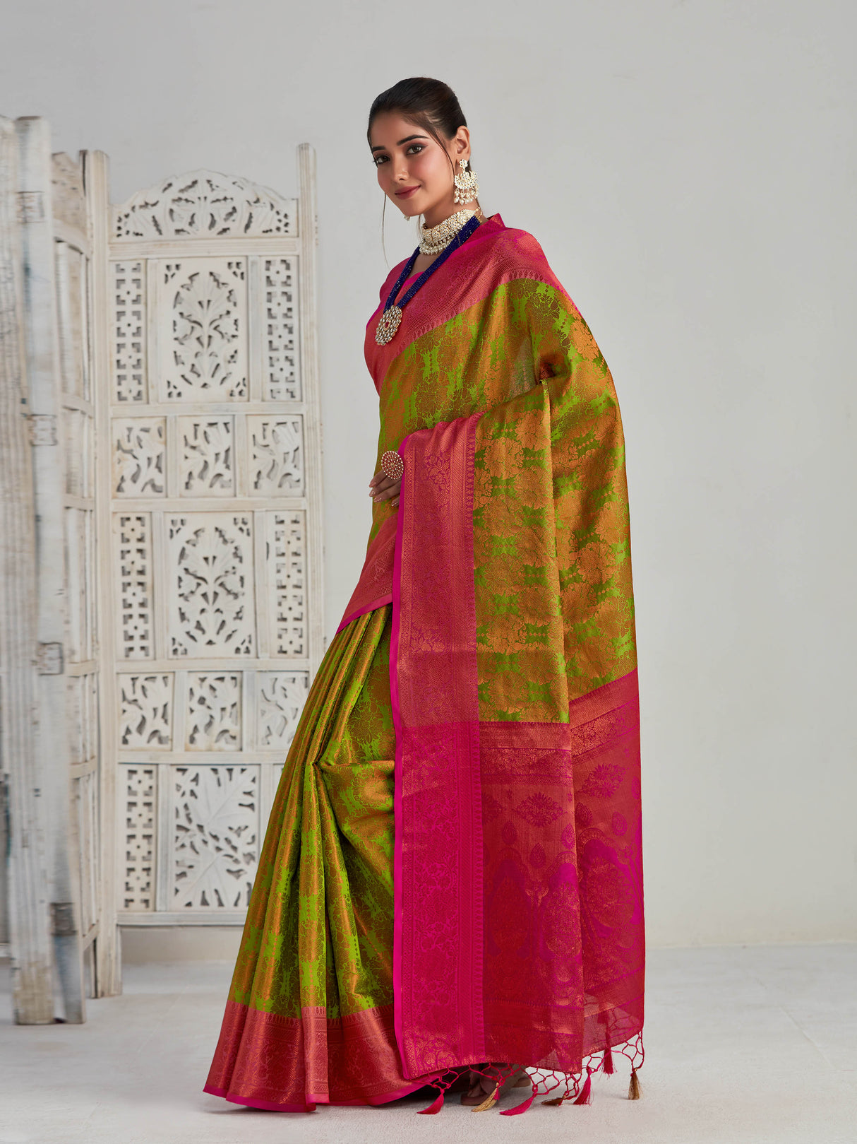 Mimosa Women's Woven Design Kanjivaram Art Silk Saree With Blouse Piece : SA00001129OL