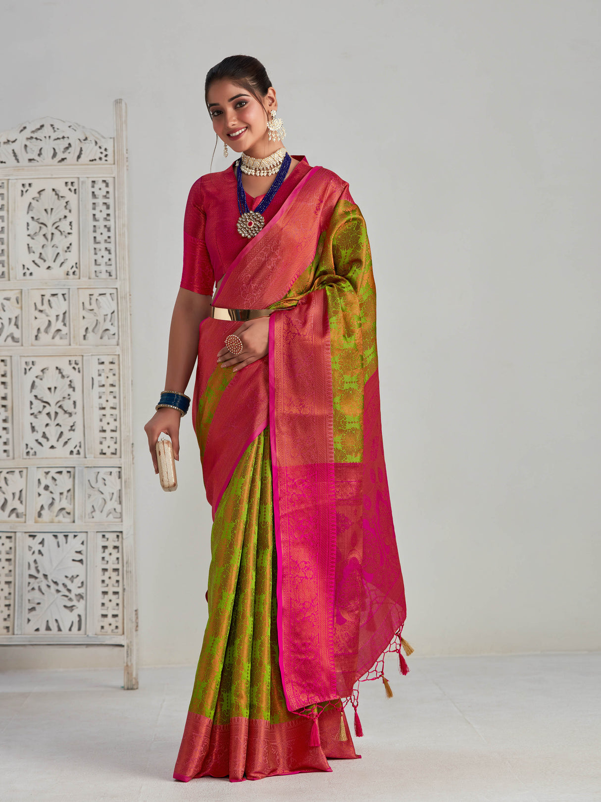 Mimosa Women's Woven Design Kanjivaram Art Silk Saree With Blouse Piece : SA00001129OL