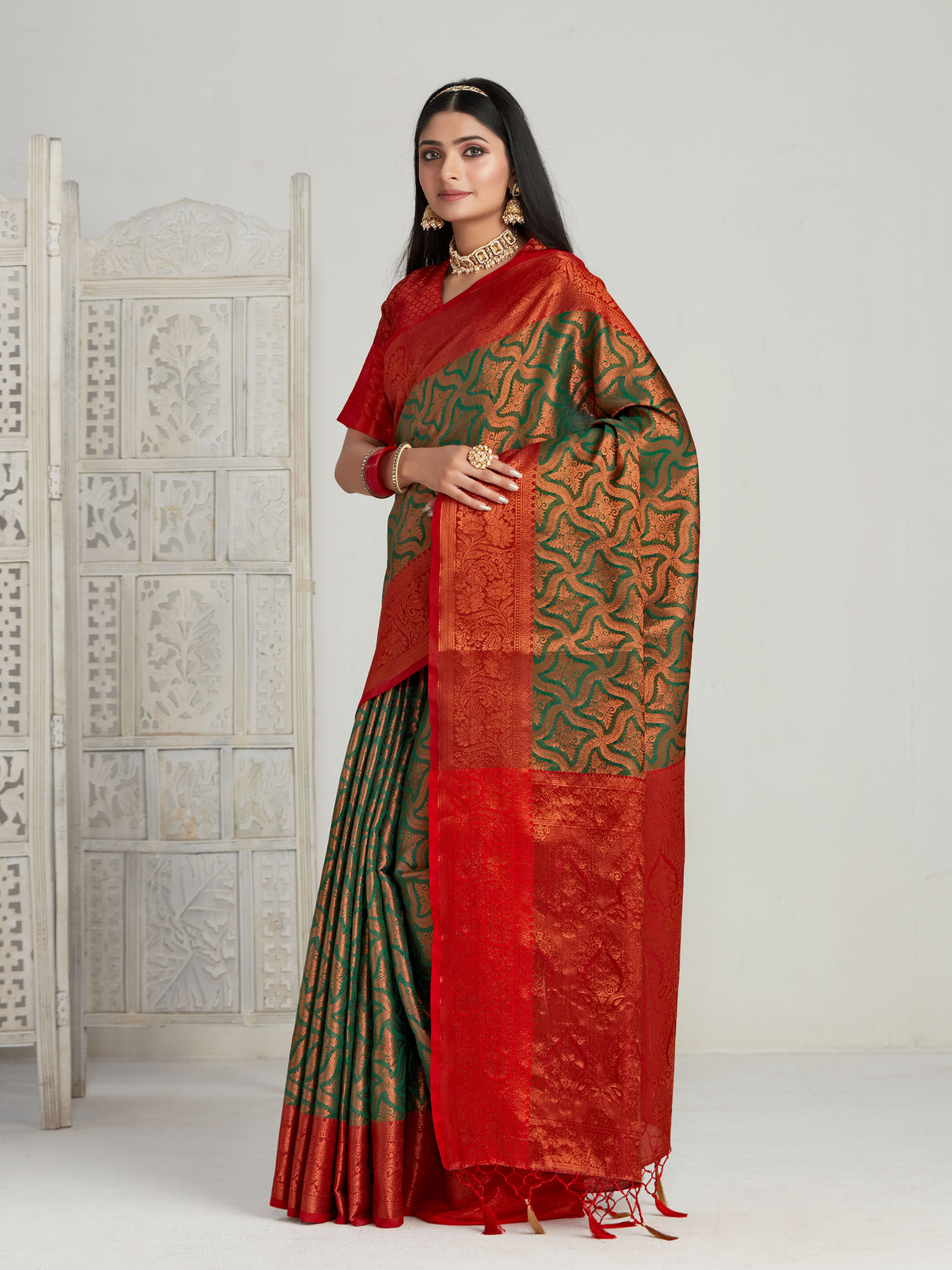 Mimosa Women's Woven Design Kanjivaram Art Silk Saree With Blouse Piece : SA00001132GRN