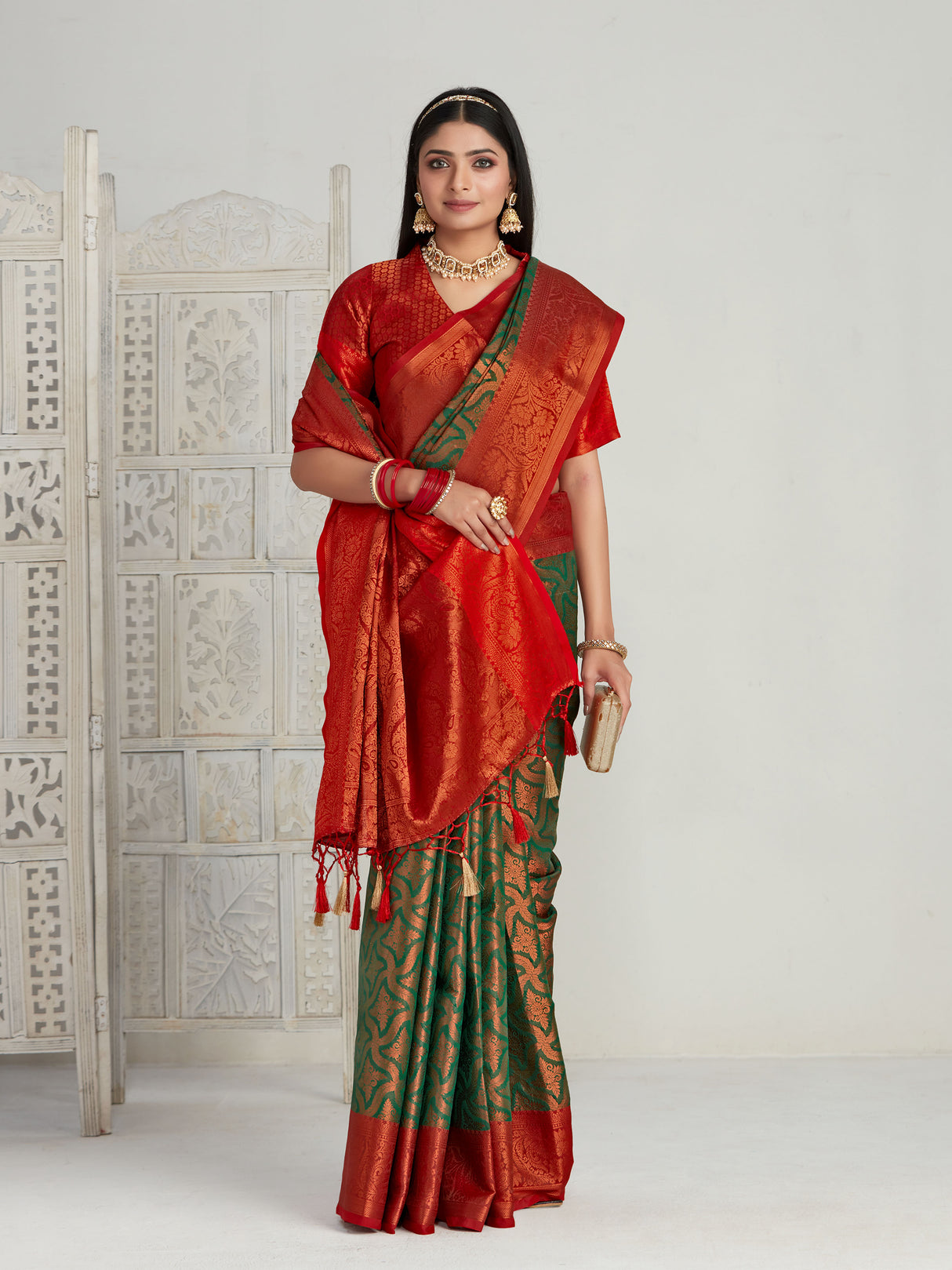 Mimosa Women's Woven Design Kanjivaram Art Silk Saree With Blouse Piece : SA00001132GRN