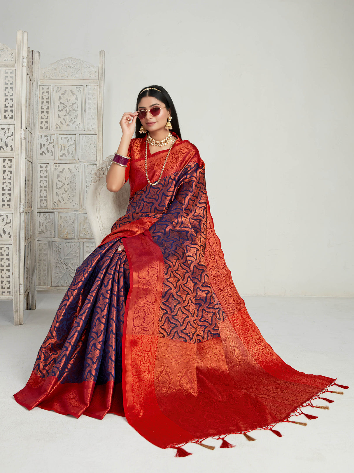 Mimosa Women's Woven Design Kanjivaram Art Silk Saree With Blouse Piece : SA00001132NV