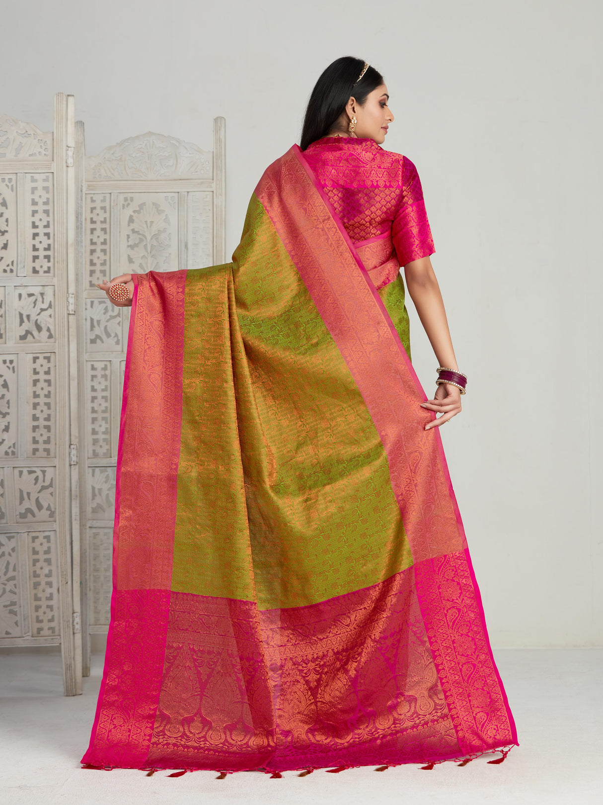 Mimosa Women's Woven Design Kanjivaram Art Silk Saree With Blouse Piece : SA00001134OL