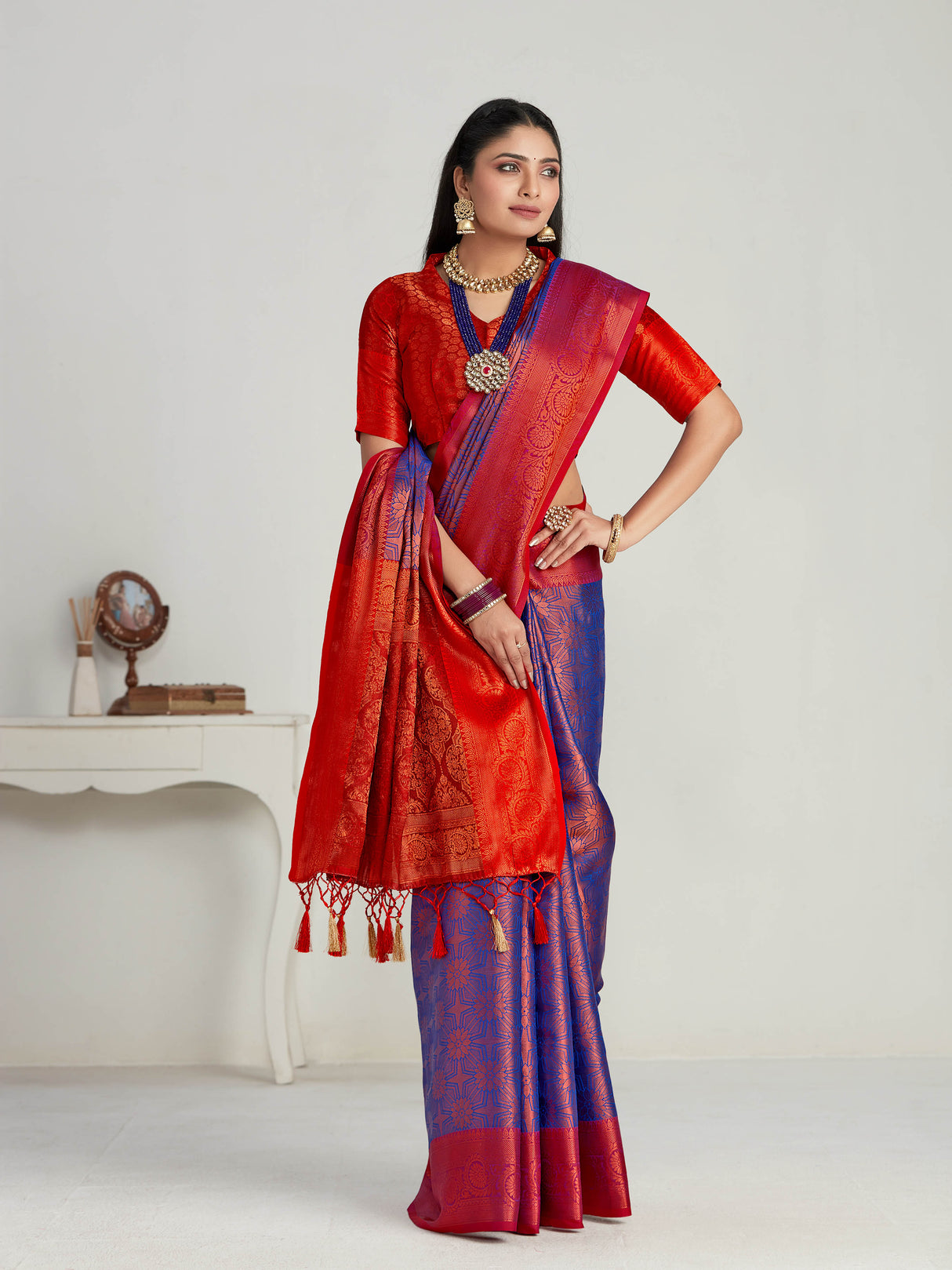 Mimosa Women's Woven Design Kanjivaram Art Silk Saree With Blouse Piece : SA00001135RB