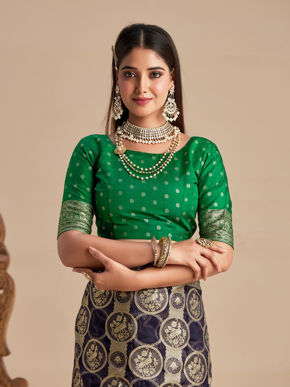 Mimosa Women's Woven Design Banarasi Organza Saree With Blouse Piece : SA00001160NV