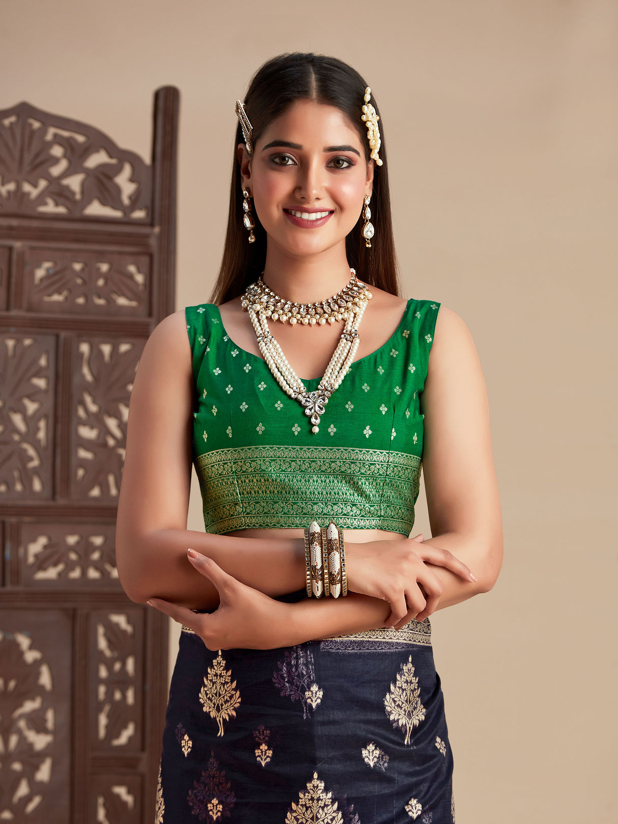 Mimosa Women's Woven Design Banarasi Organza Saree With Blouse Piece : SA00001161NV