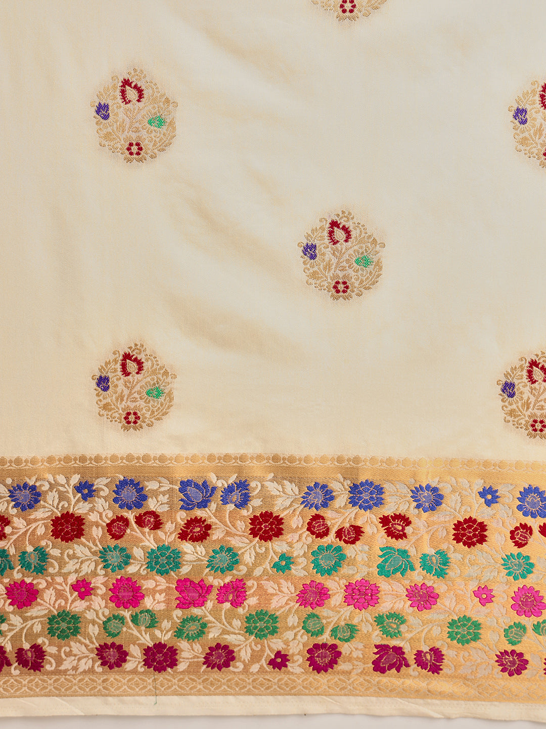 Mimosa Women's Woven Design Kanjivaram Art Silk Saree With Blouse Piece : SA00001190CRFREE