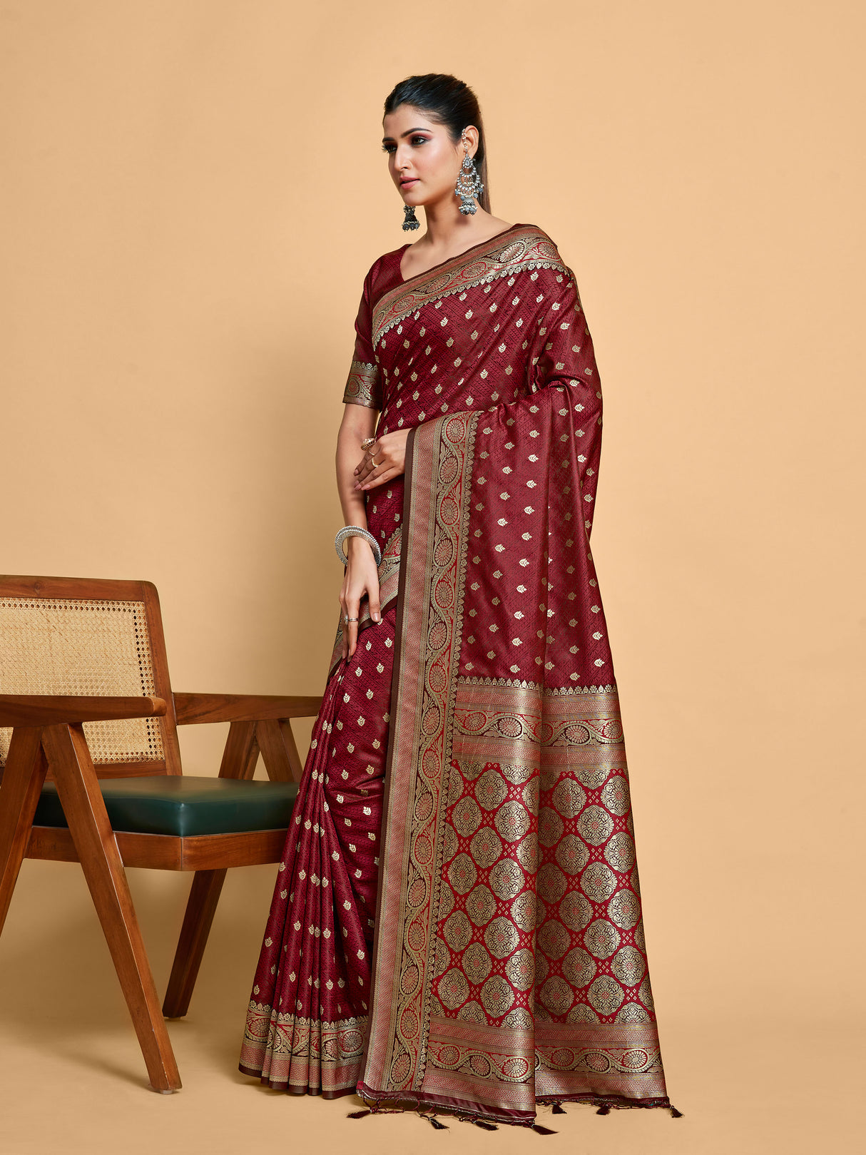 Mimosa Women's Woven Design Kanjivaram Art Silk Saree With Blouse Piece : SA00001222MRFREE