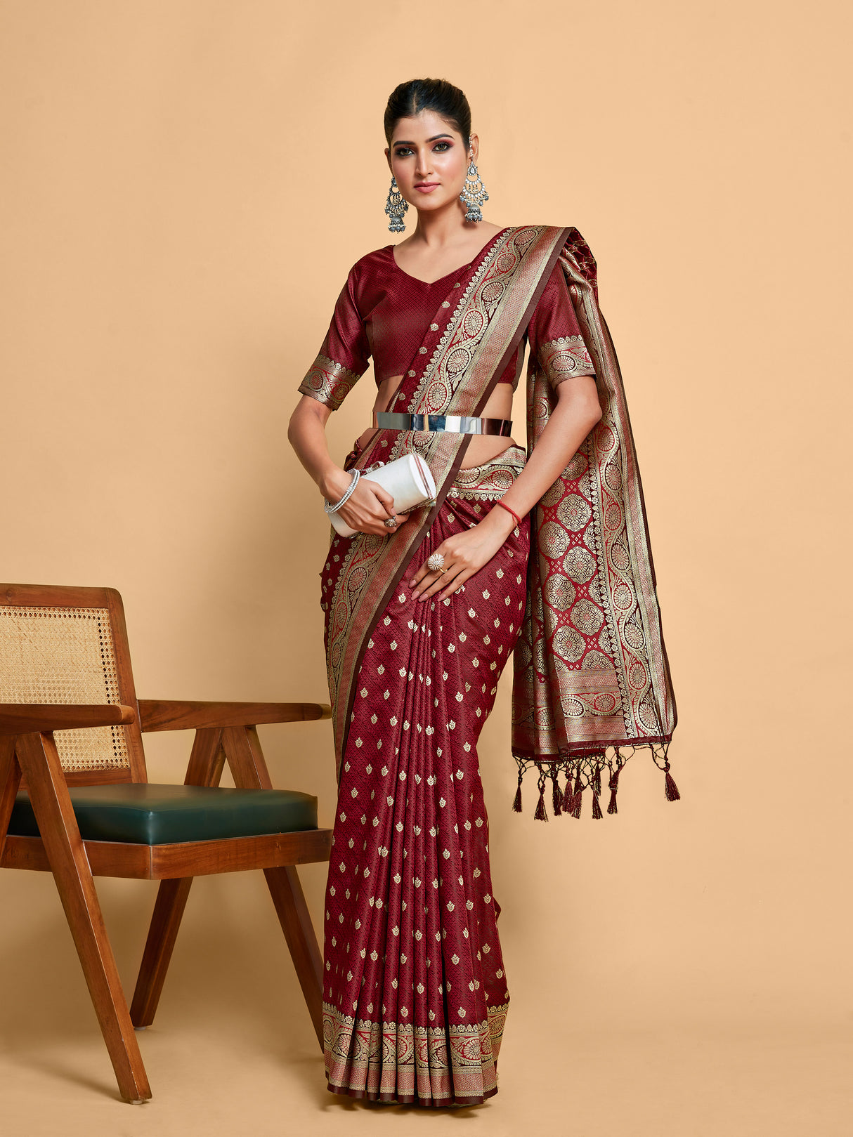 Mimosa Women's Woven Design Kanjivaram Art Silk Saree With Blouse Piece : SA00001222MRFREE