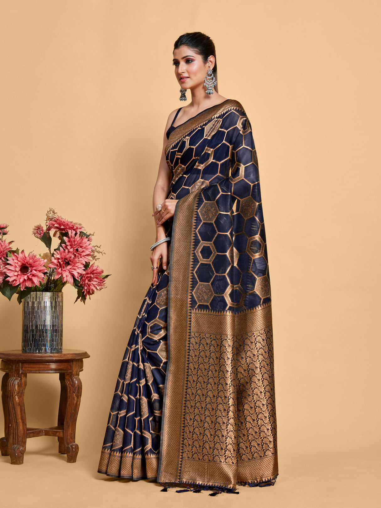 Mimosa Women's Woven Design Banarasi Linen Saree With Blouse Piece : SA00001235NVFREE