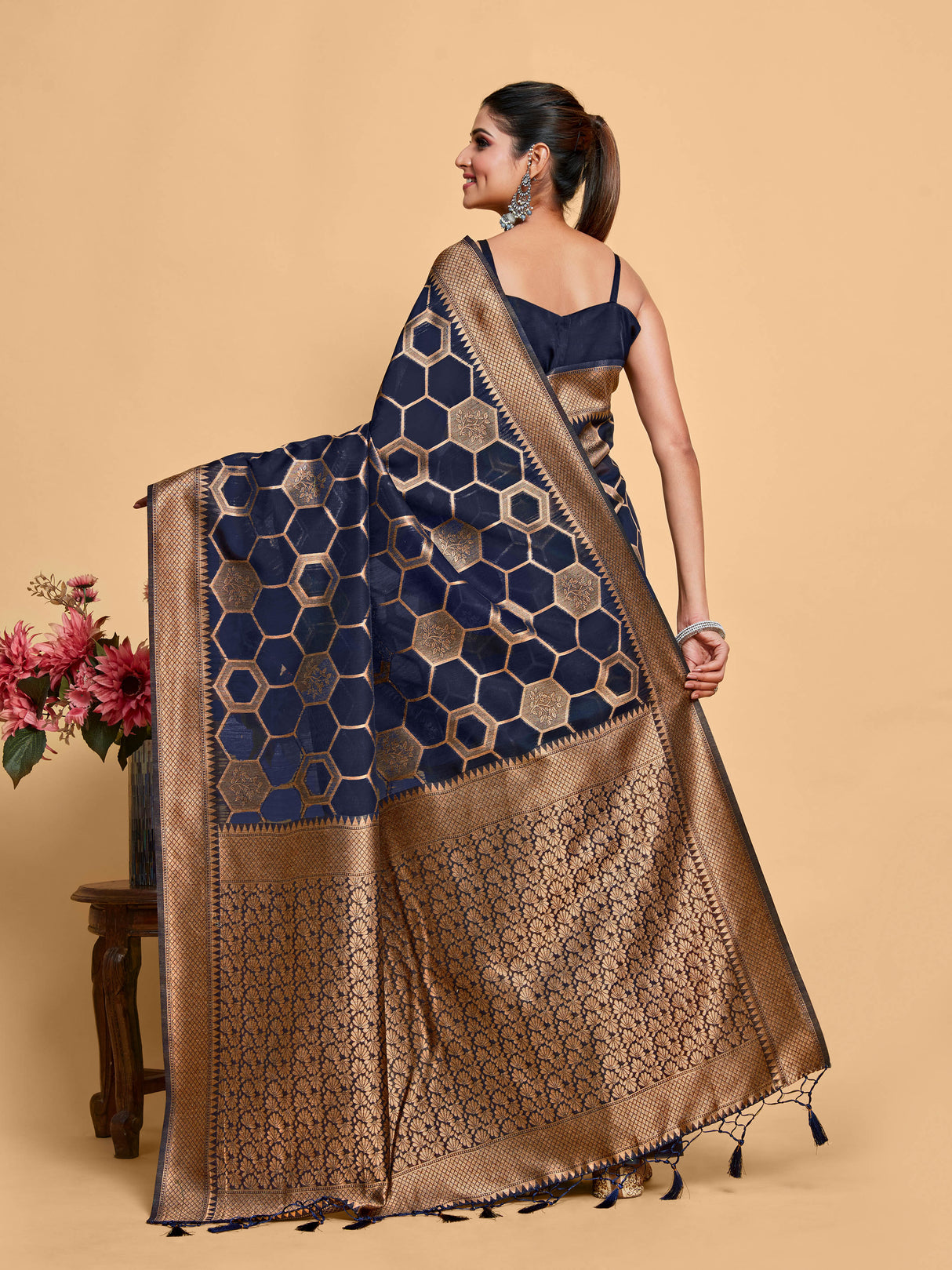 Mimosa Women's Woven Design Banarasi Linen Saree With Blouse Piece : SA00001235NVFREE