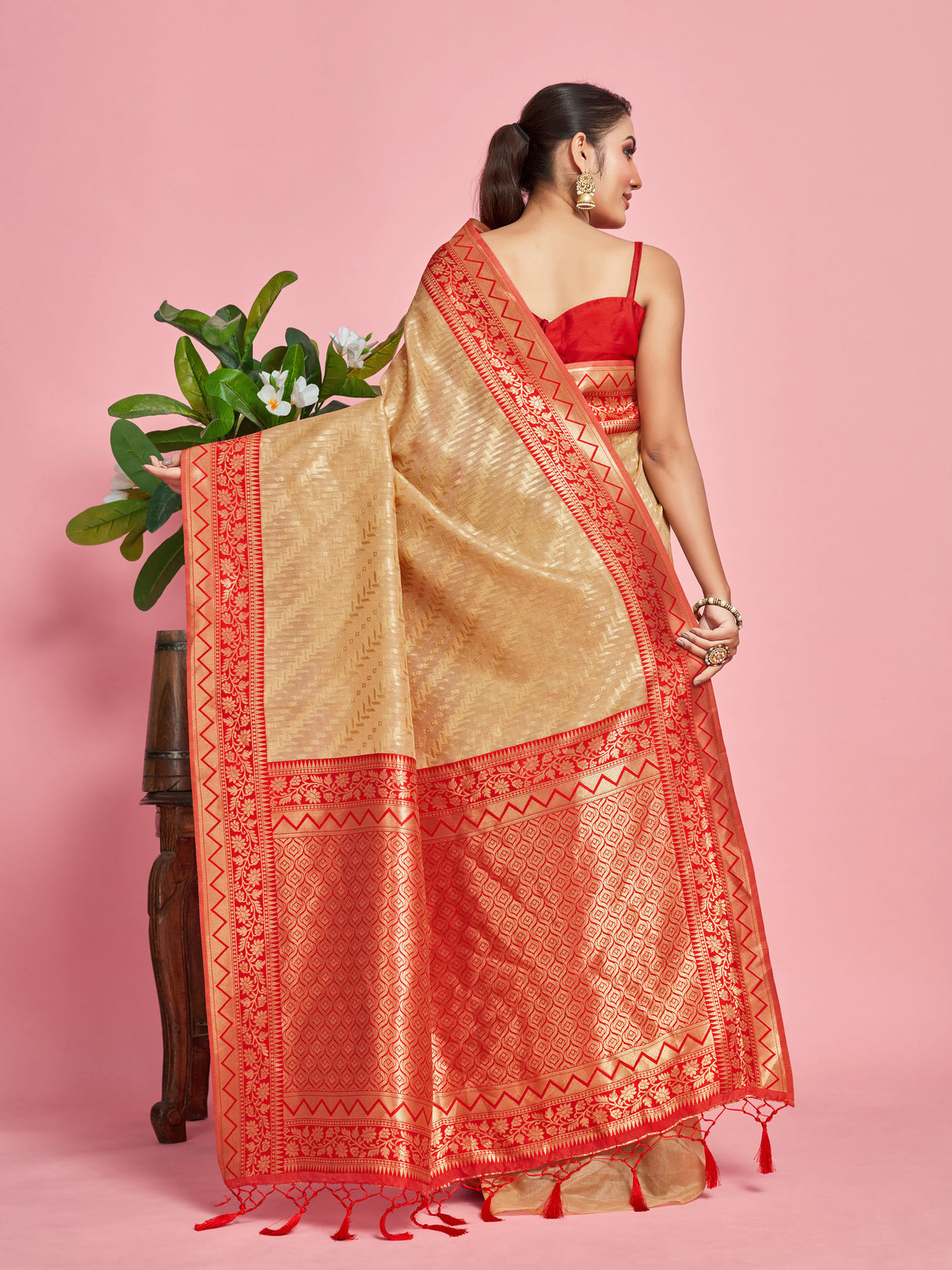 Mimosa Women's Woven Design Kanjivaram Linen Saree With Blouse Piece : SA00001256PCFREE