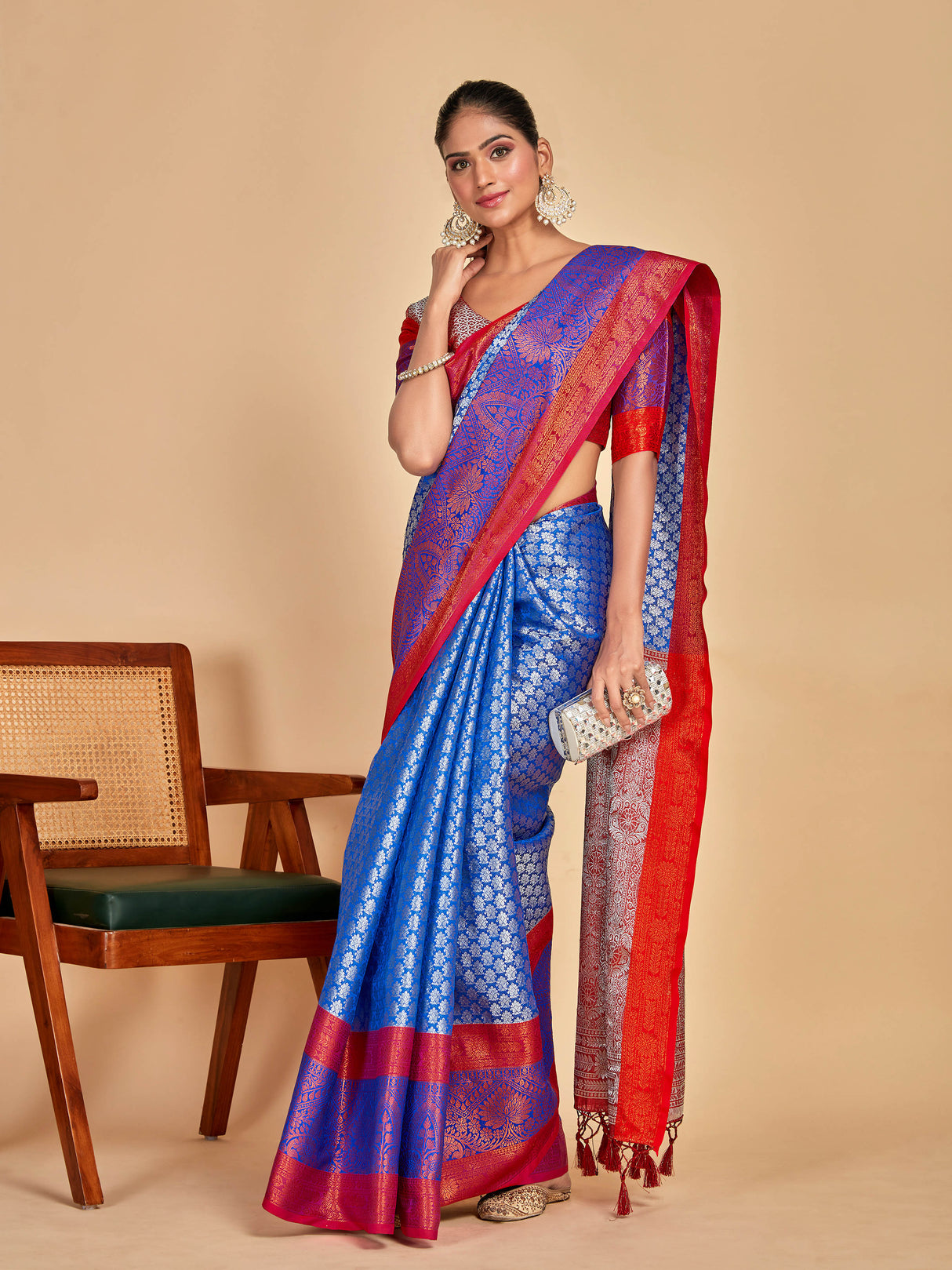 Mimosa Women's Woven Design Kanjivaram Art Silk Saree With Blouse Piece : SA00001285RBFREE