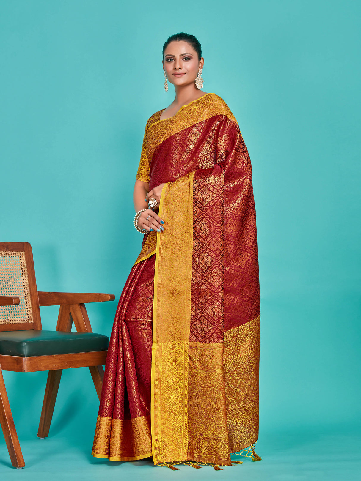 Mimosa Women's Woven Design Kanjivaram Art Silk Saree With Blouse Piece : SA00001289MRFREE