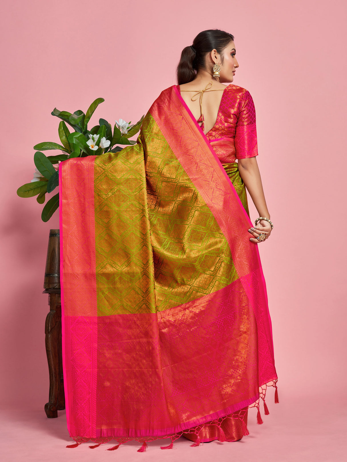 Mimosa Women's Woven Design Kanjivaram Art Silk Saree With Blouse Piece : SA00001289PSFREE
