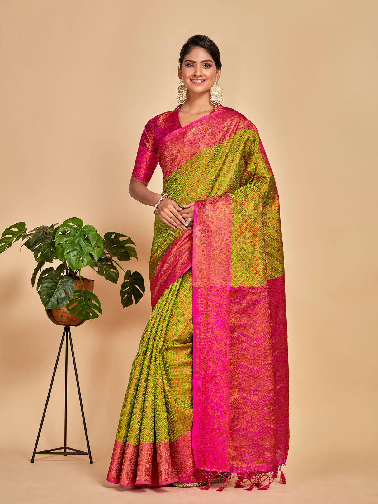 Mimosa Women's Woven Design Kanjivaram Art Silk Saree With Blouse Piece : SA00001293PSFREE