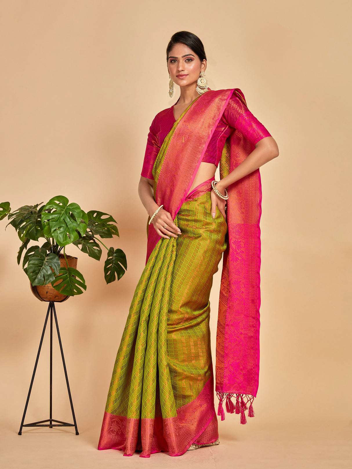 Mimosa Women's Woven Design Kanjivaram Art Silk Saree With Blouse Piece : SA00001293PSFREE