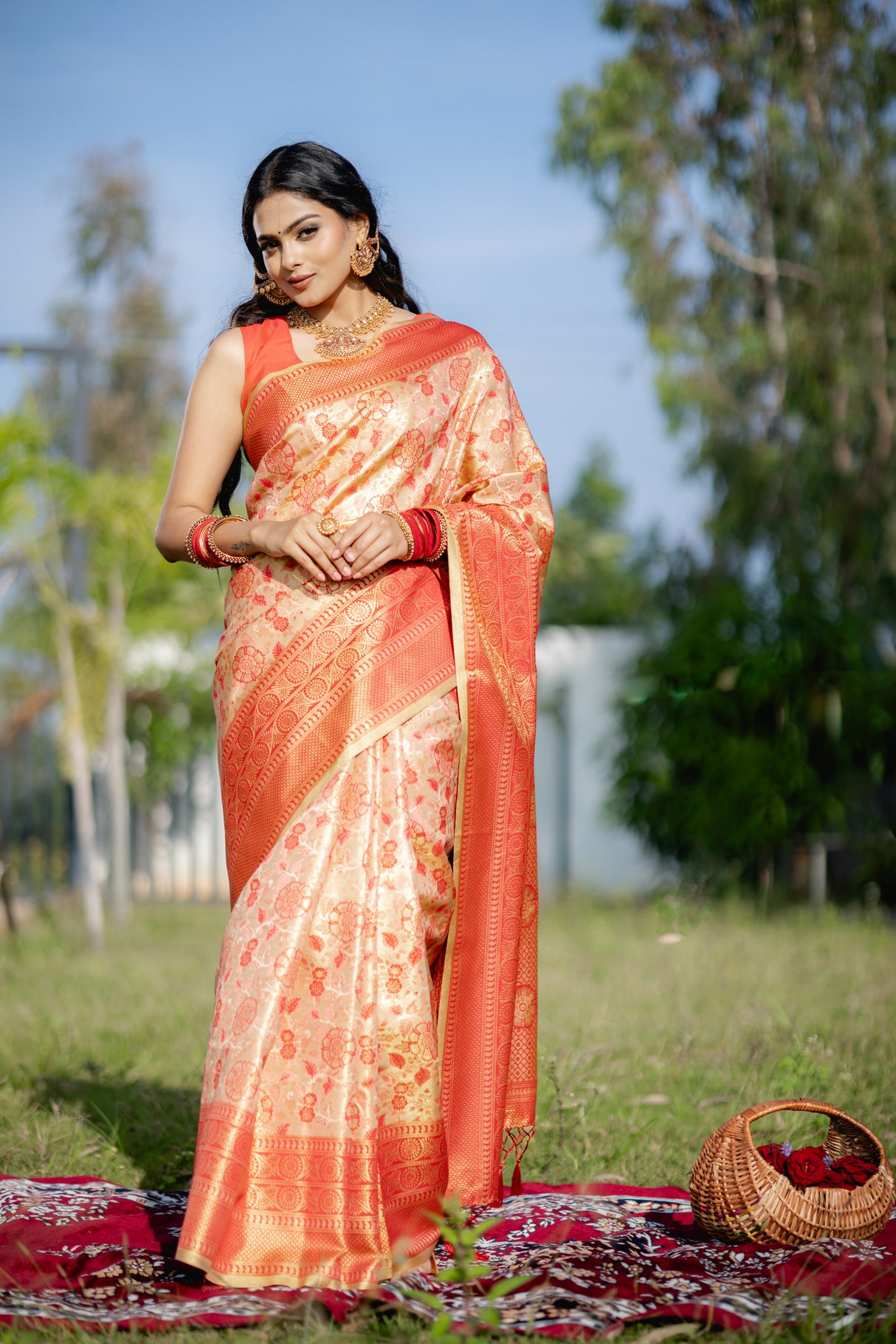 Mimosa Women's Woven Design Kanjivaram Style Art Silk Saree With Blouse Piece : SA00001621PCFREE