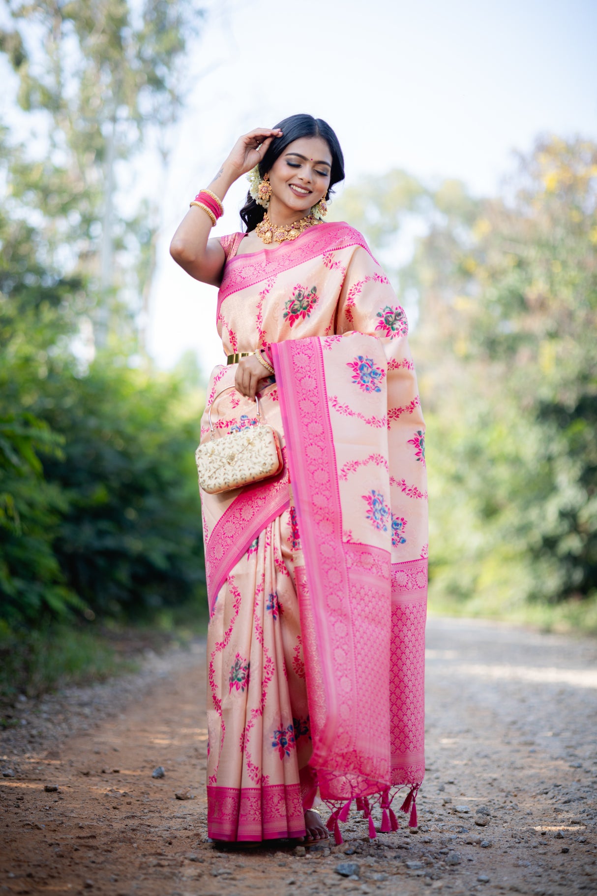 Mimosa Women's Woven Design Kanjivaram Style Art Silk Saree With Blouse Piece : SA00001626PCFREE