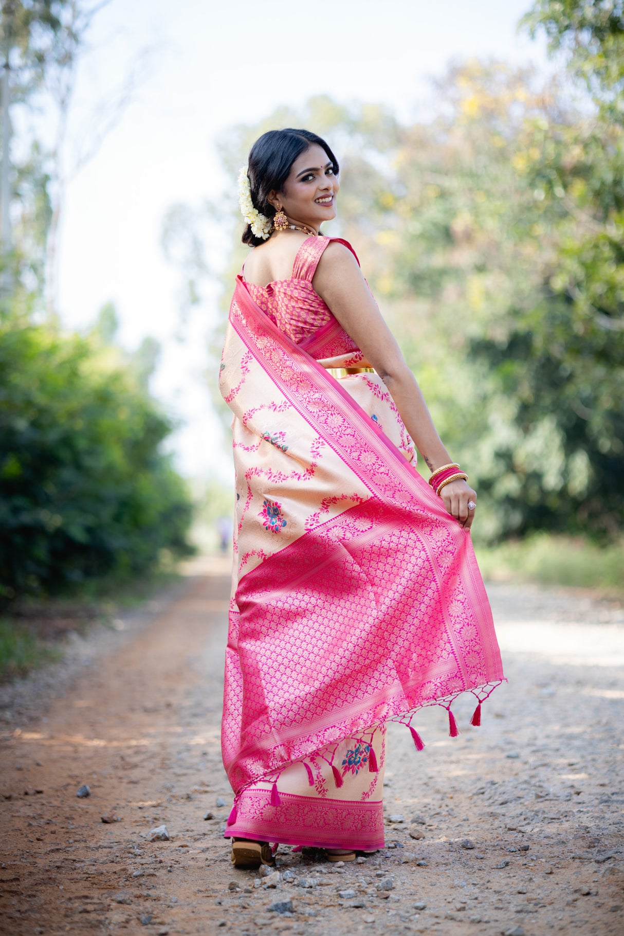 Mimosa Women's Woven Design Kanjivaram Style Art Silk Saree With Blouse Piece : SA00001626PCFREE