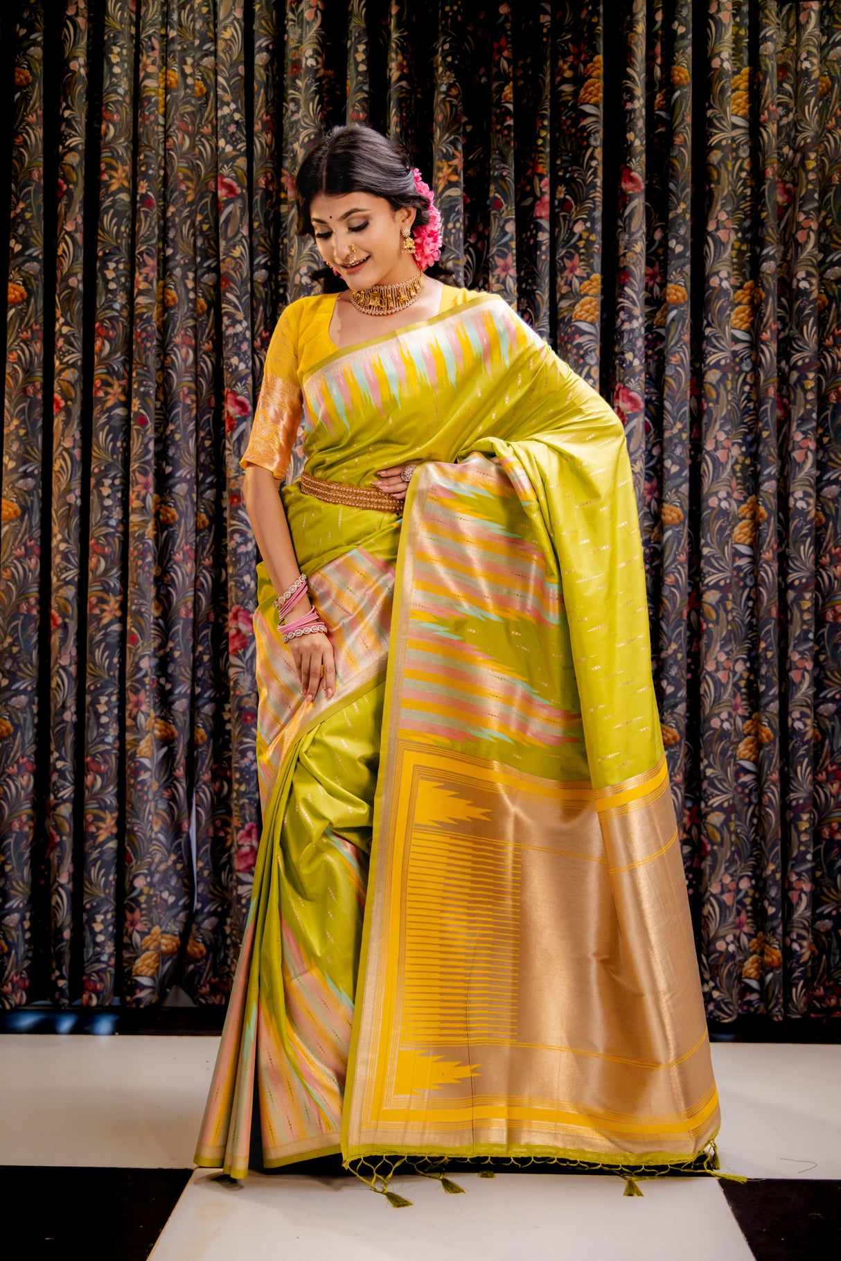 Mimosa Women's Woven Design Kanjivaram Style Art Silk Saree With Blouse Piece : SA00001667OLFREE