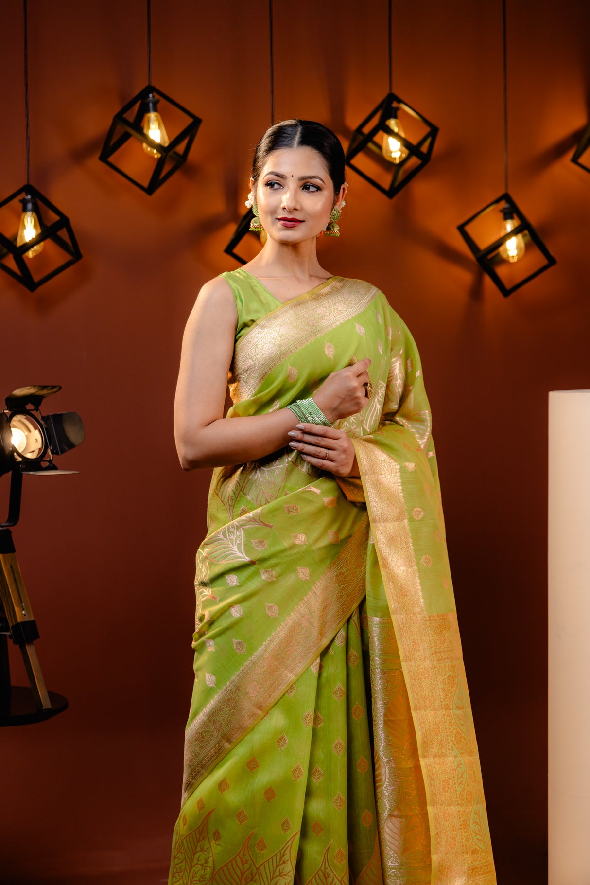 Mimosa Women's Woven Design Banarasi Style Art Silk Saree With Blouse Piece : SA00001766OLFREE