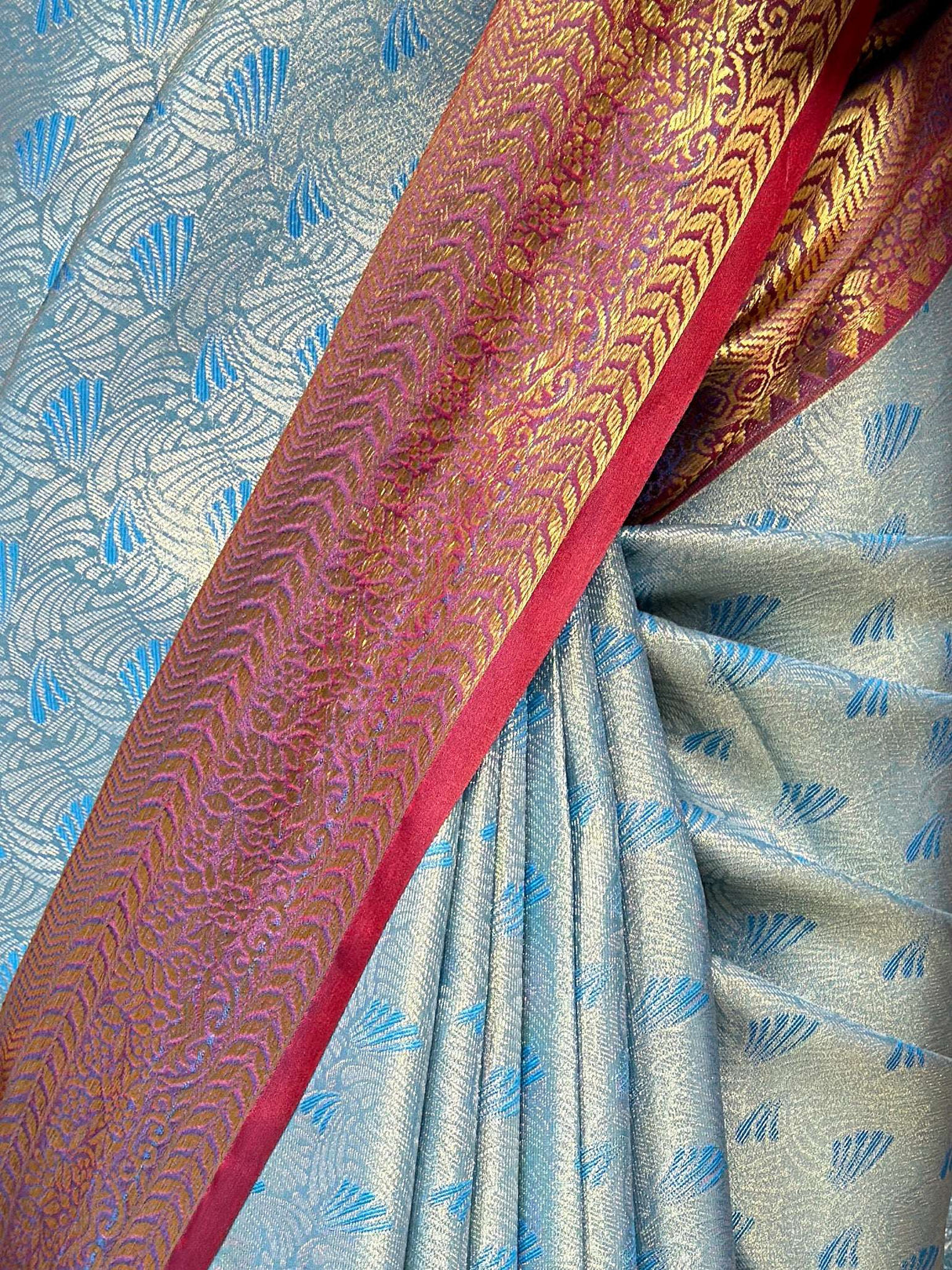 MIMOSA Women's Woven Design Kanjivaram Style Art Silk Saree with Blouse Piece - Ananda (SA00002866ANFREE)