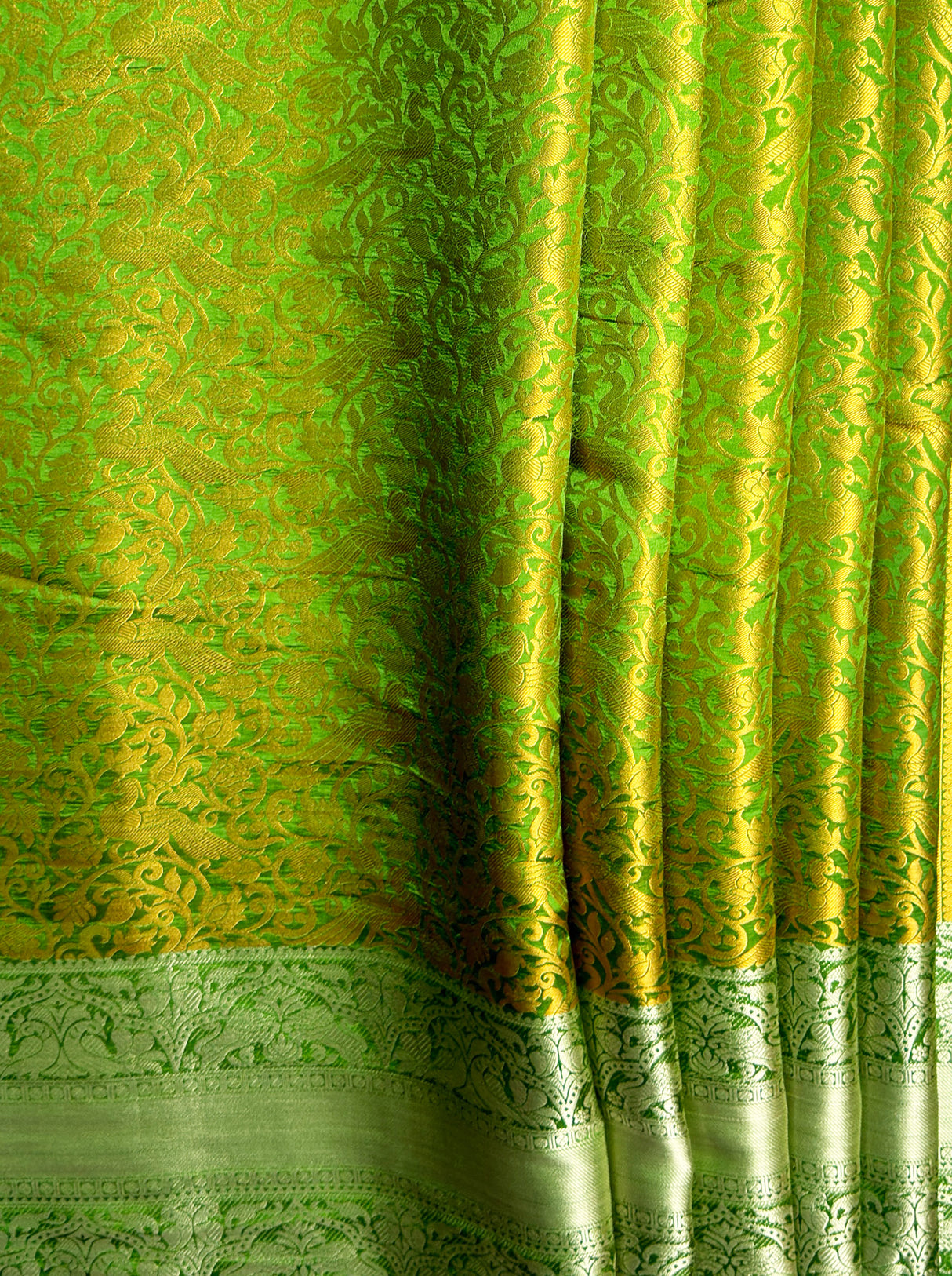 MIMOSA Women's Woven Design Banarasi Style Art Silk Saree with Blouse Piece - Green ( SA00003132GRNFREE )