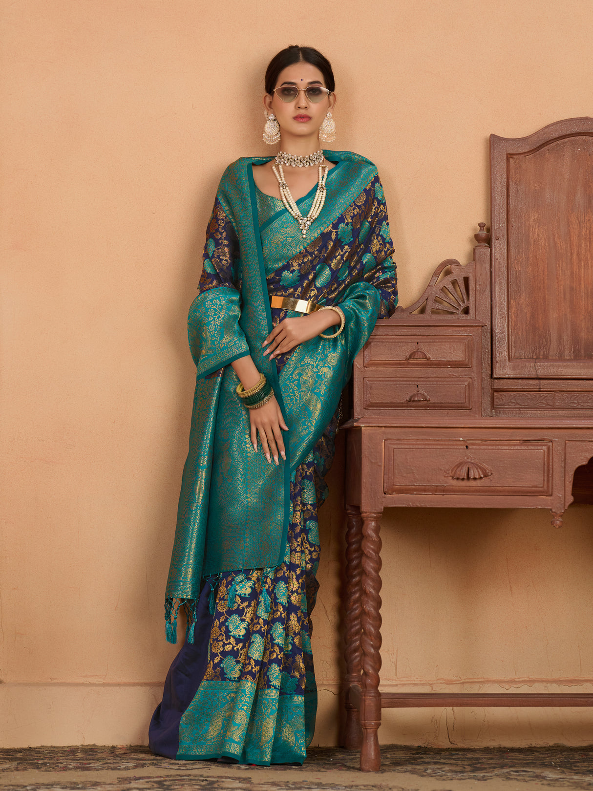 Mimosa Women's Woven Design Kanjivaram Art Silk Saree With Blouse Piece : SA0000890NV