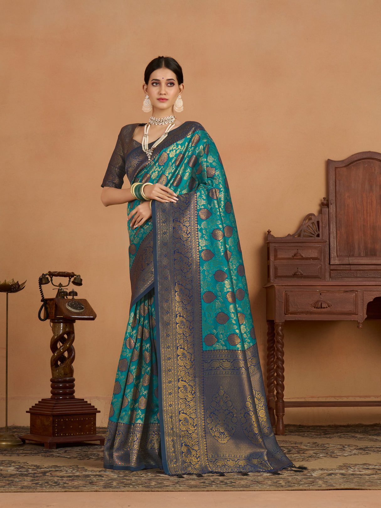 Mimosa Women's Woven Design Kanjivaram Art Silk Saree With Blouse Piece : SA0000903SF