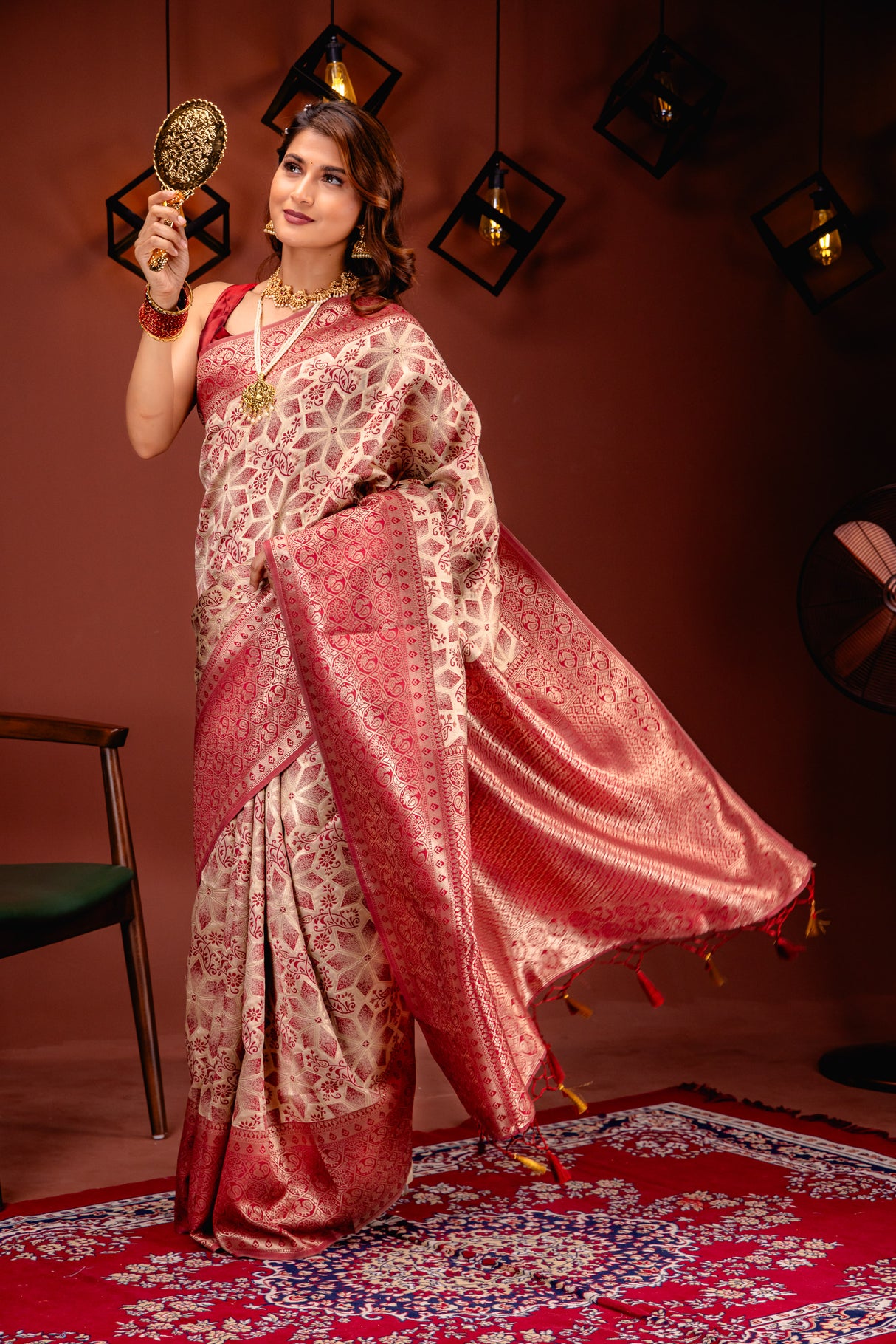 Mimosa Women's Woven Design Kanjivaram Style Art Silk Saree With Blouse Piece : SA00001587TSFREE