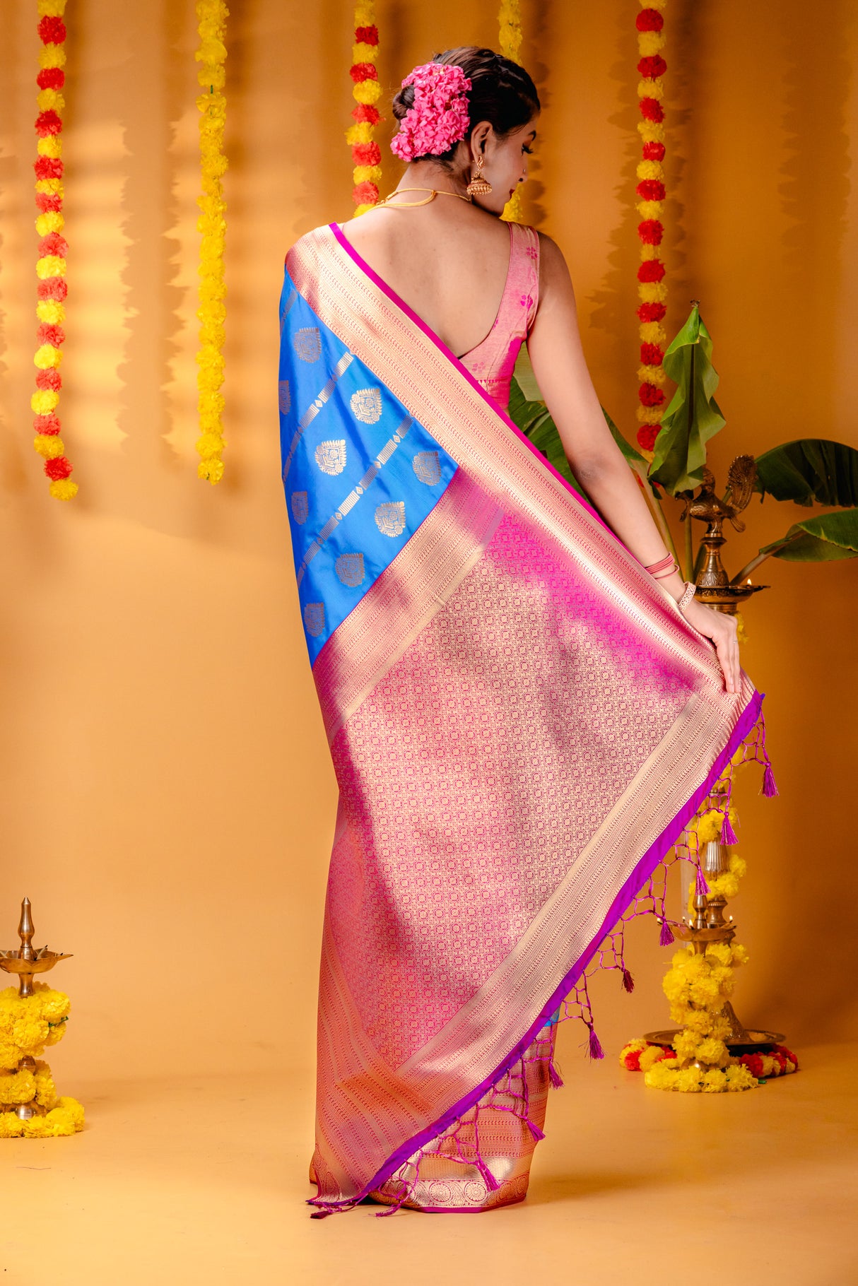 Mimosa Women's Woven Design Kanjivaram Style Art Silk Saree With Blouse Piece : SA00001610ANFREE