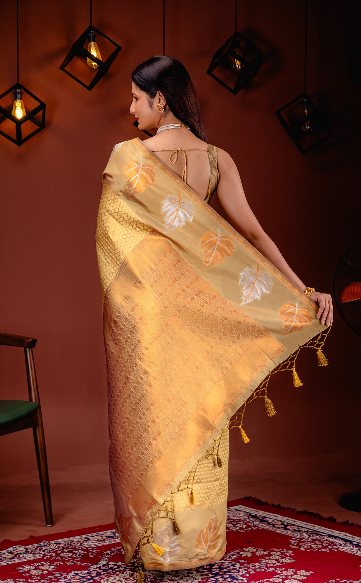 Mimosa Women's Woven Design Kanjivaram Style Art Silk Saree With Blouse Piece : SA00001760GDFREE