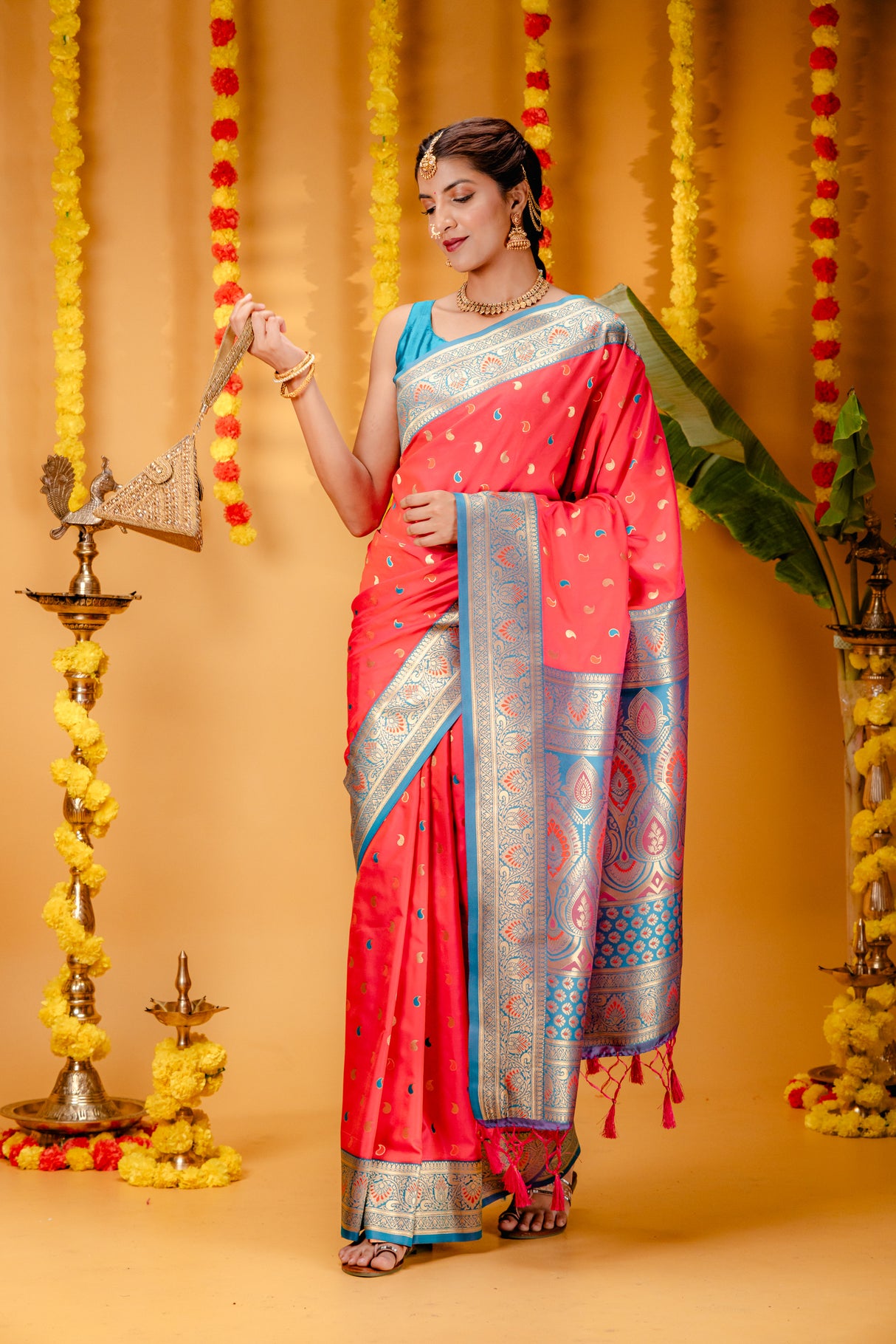Mimosa Women's Woven Design Kanjivaram Style Art Silk Saree With Blouse Piece : SA00001788GJFREE