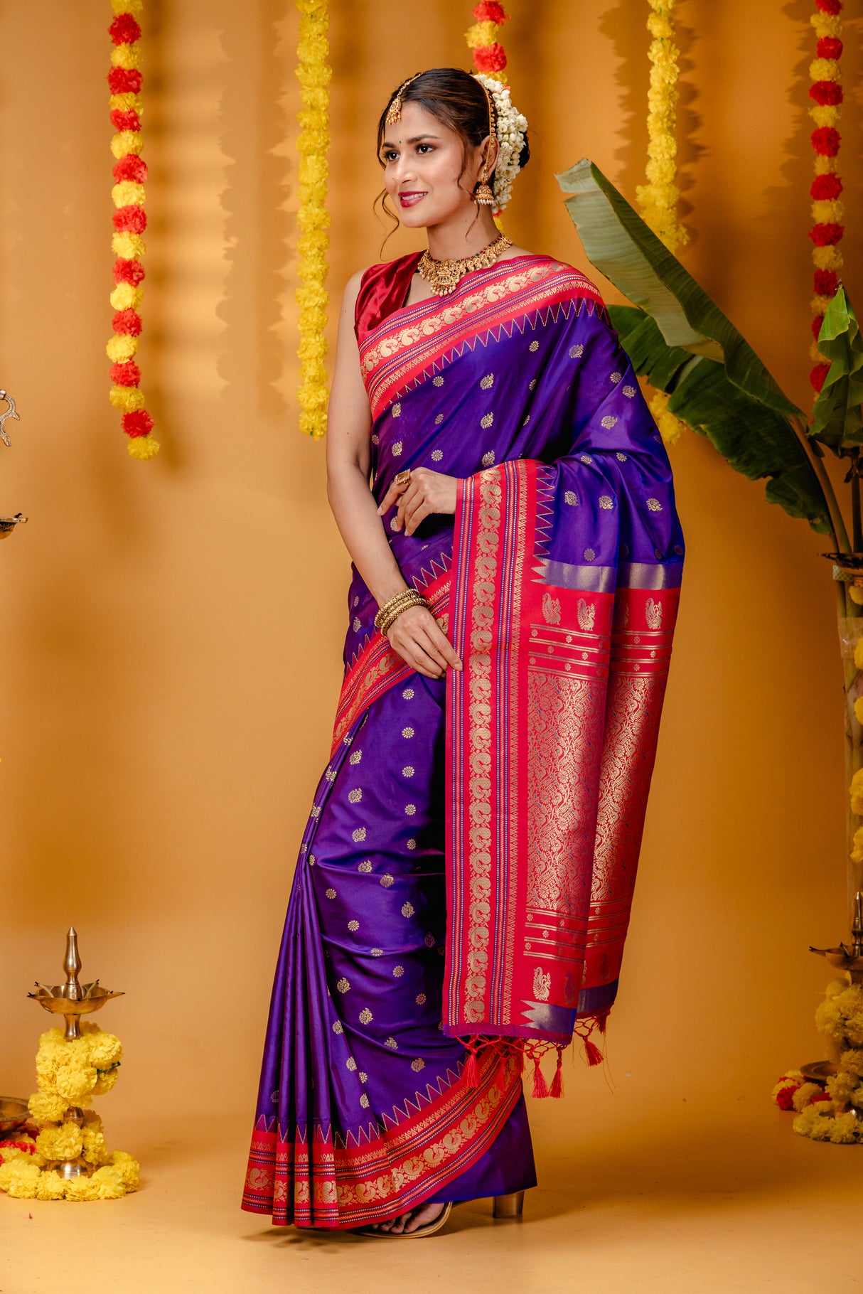 Mimosa Women's Woven Design Kanjivaram Style Art Silk Saree With Blouse Piece : SA00001733VLFREE