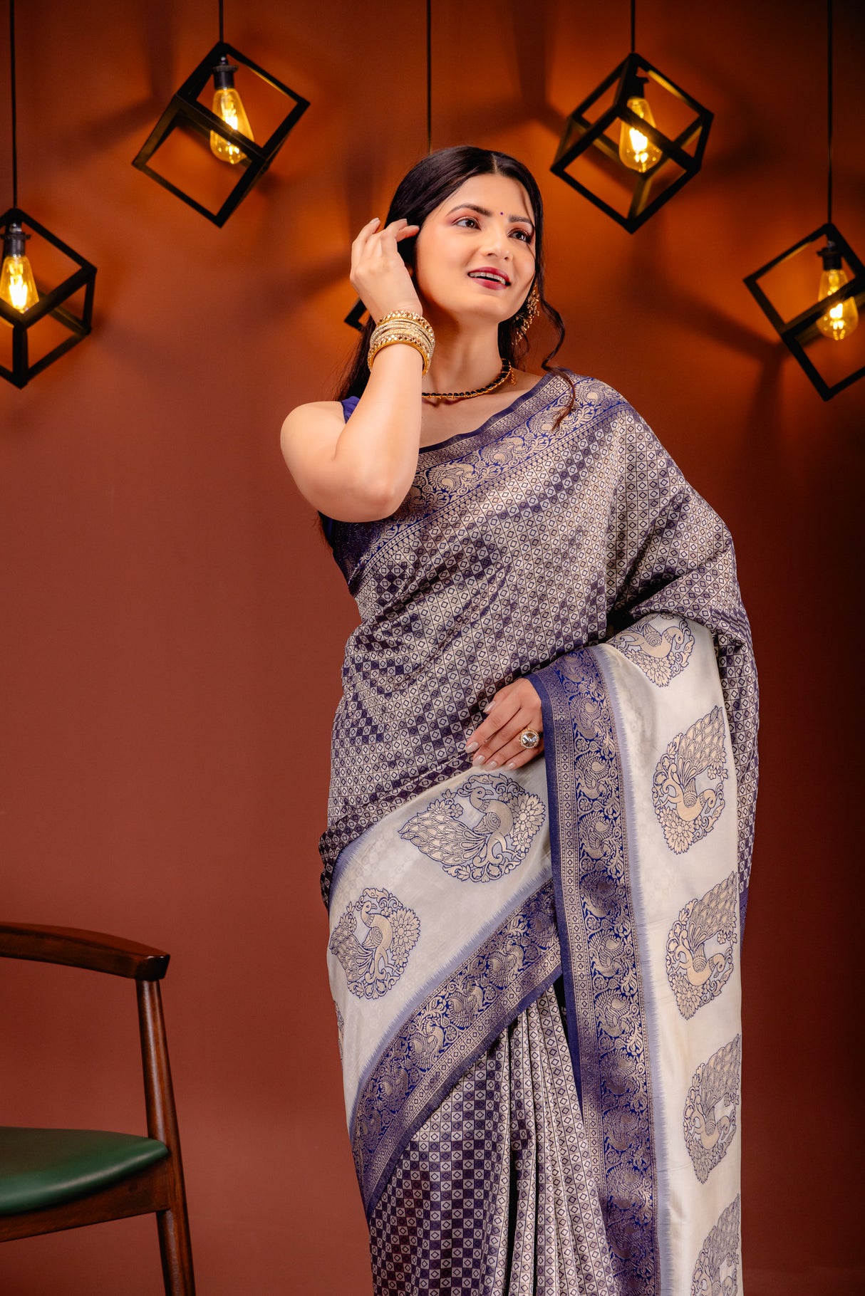 Mimosa Women's Woven Design Kanjivaram Style Art Silk Saree With Blouse Piece : SA00001623NVFREE