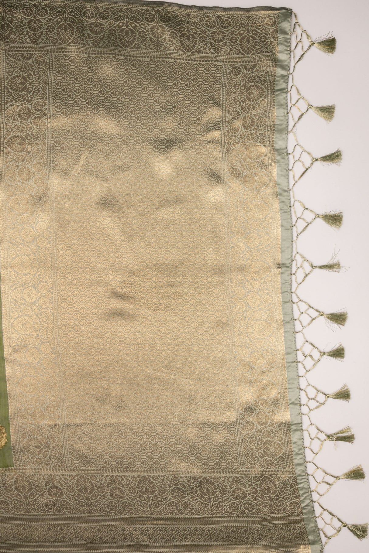 Mimosa Women's Woven Design Kanjivaram Style Art Silk Saree With Blouse Piece : SA00001742OLFREE