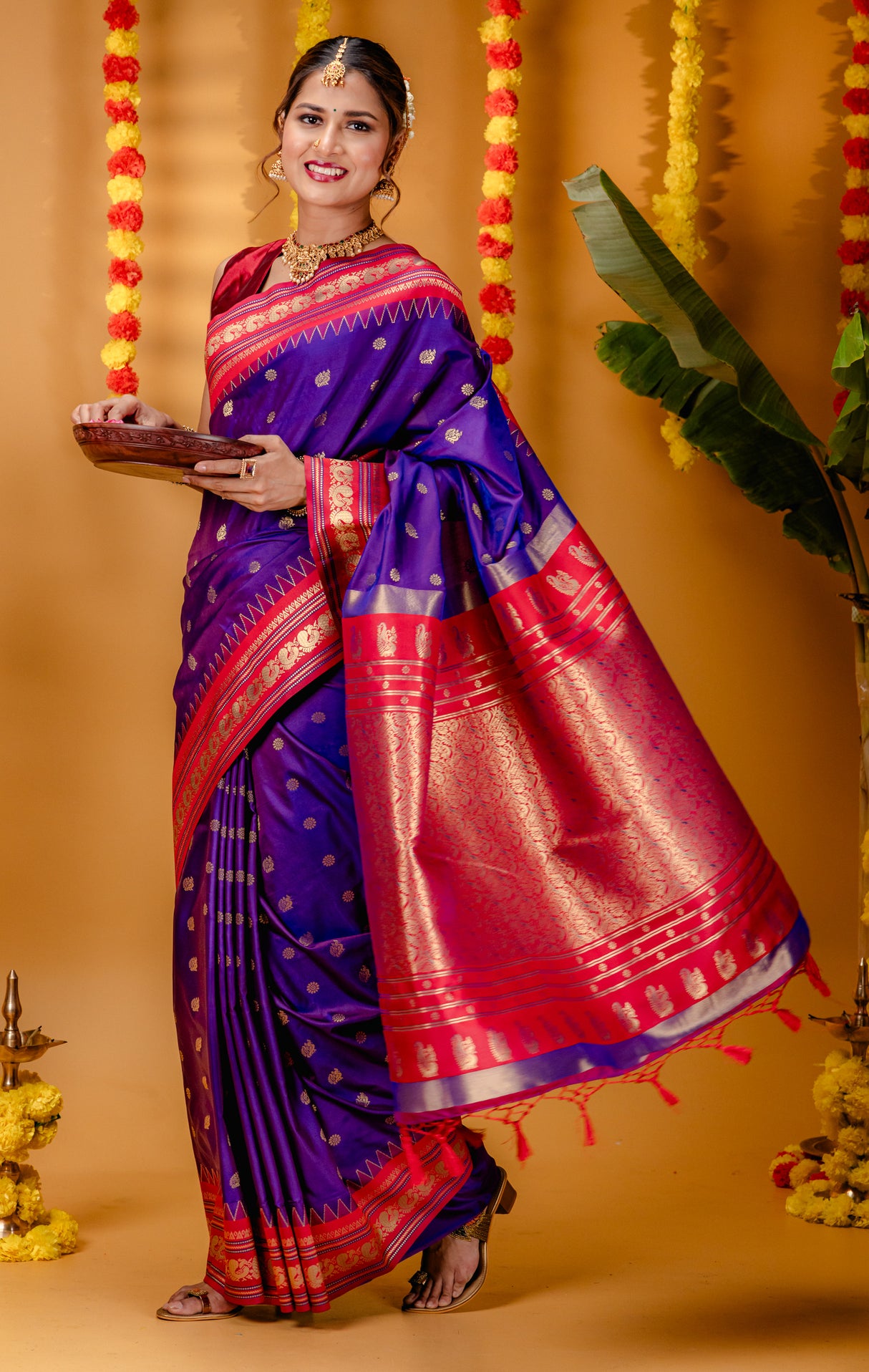 Mimosa Women's Woven Design Kanjivaram Style Art Silk Saree With Blouse Piece : SA00001733VLFREE