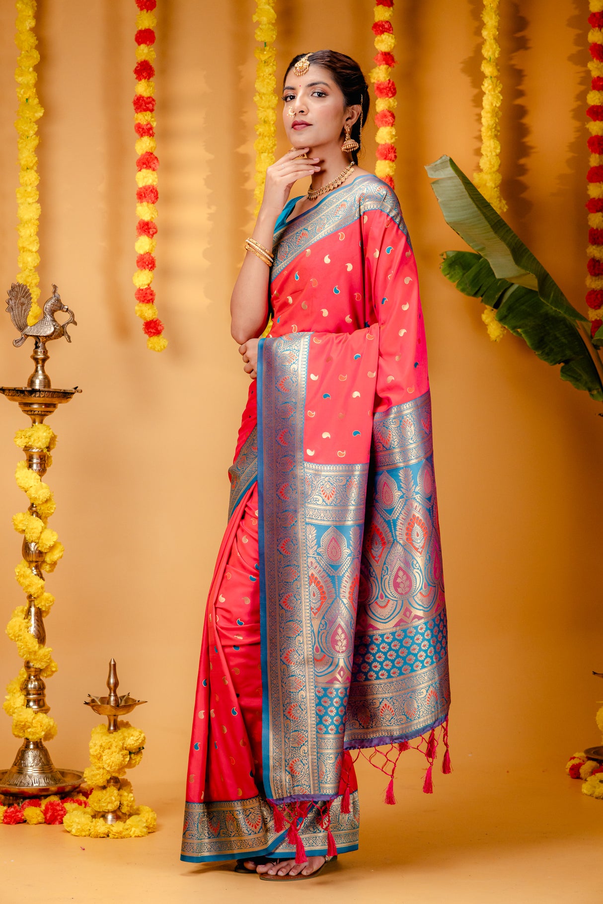 Mimosa Women's Woven Design Kanjivaram Style Art Silk Saree With Blouse Piece : SA00001788GJFREE