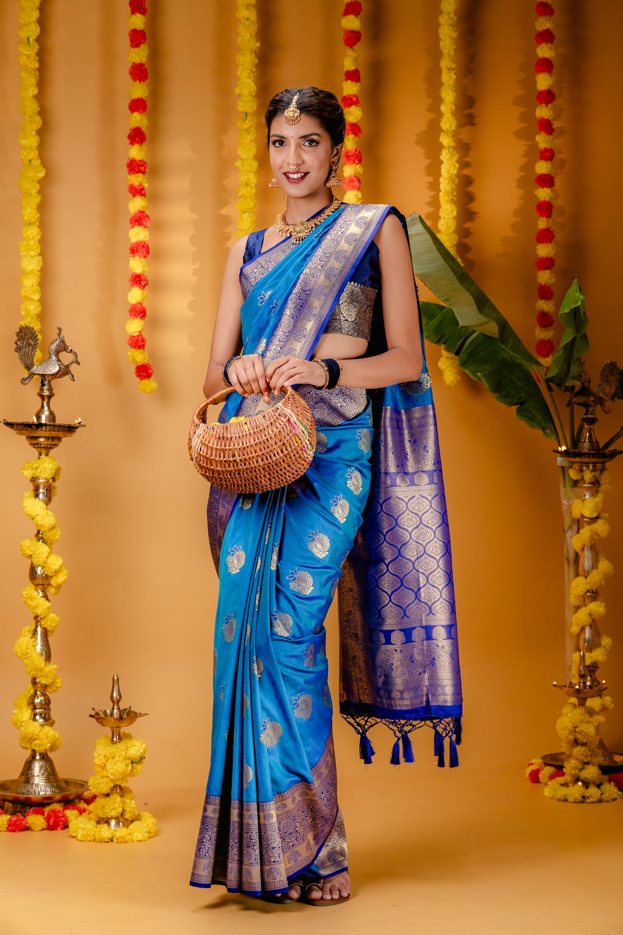 Mimosa Women's Woven Design Kanjivaram Style Art Silk Saree With Blouse Piece : SA00001693SFFREE