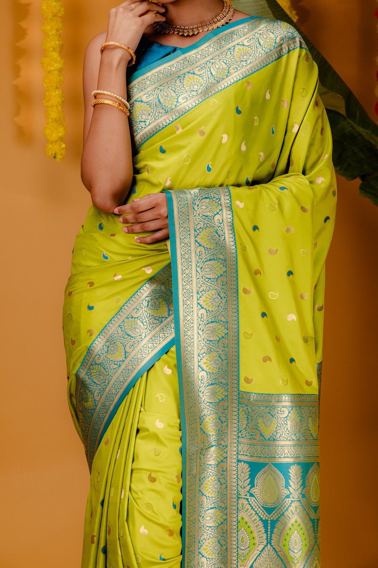 Mimosa Women's Woven Design Kanjivaram Style Art Silk Saree With Blouse Piece : SA00001788PSFREE